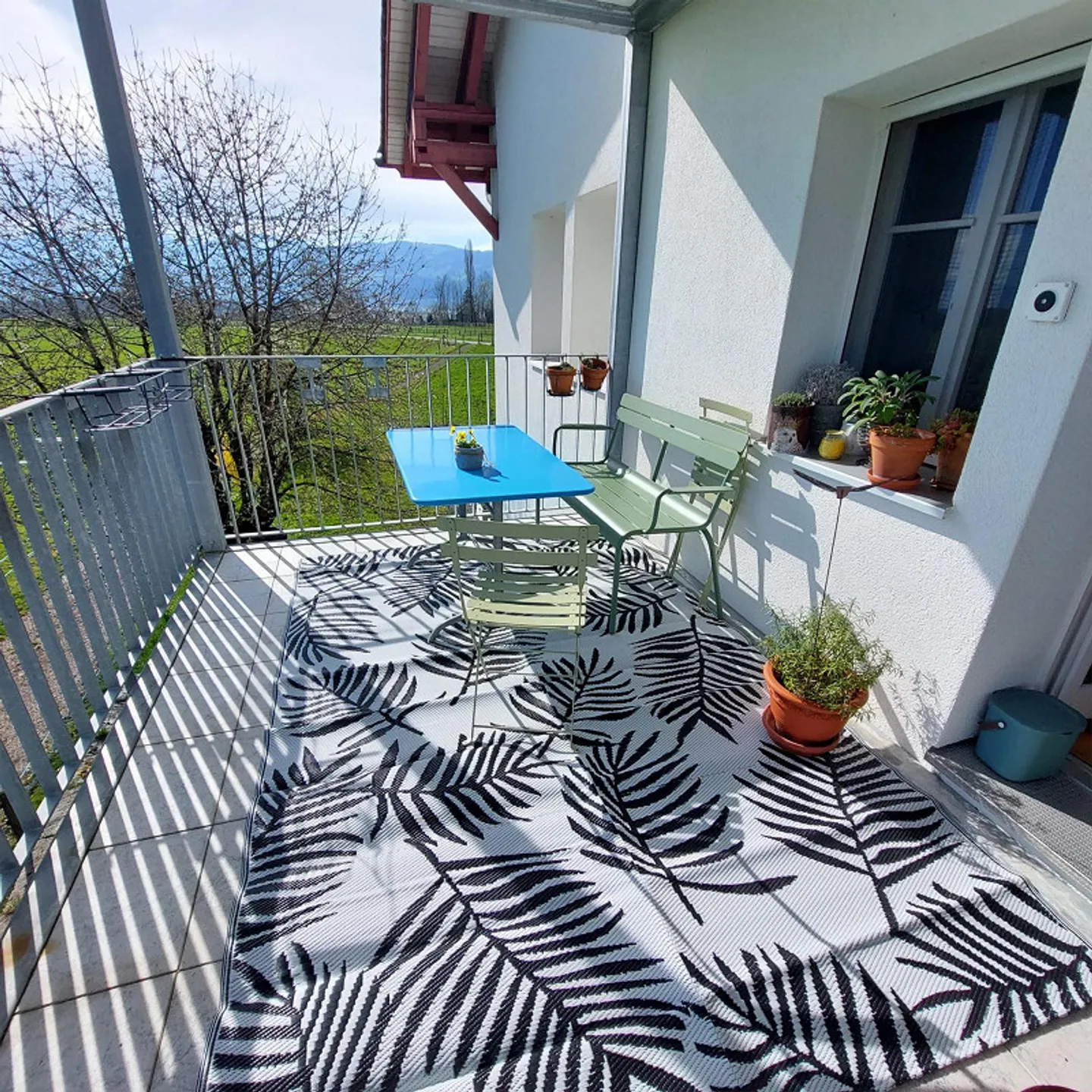 Sunny 3.5 Room Apartment with a View - Photo 6 of 8