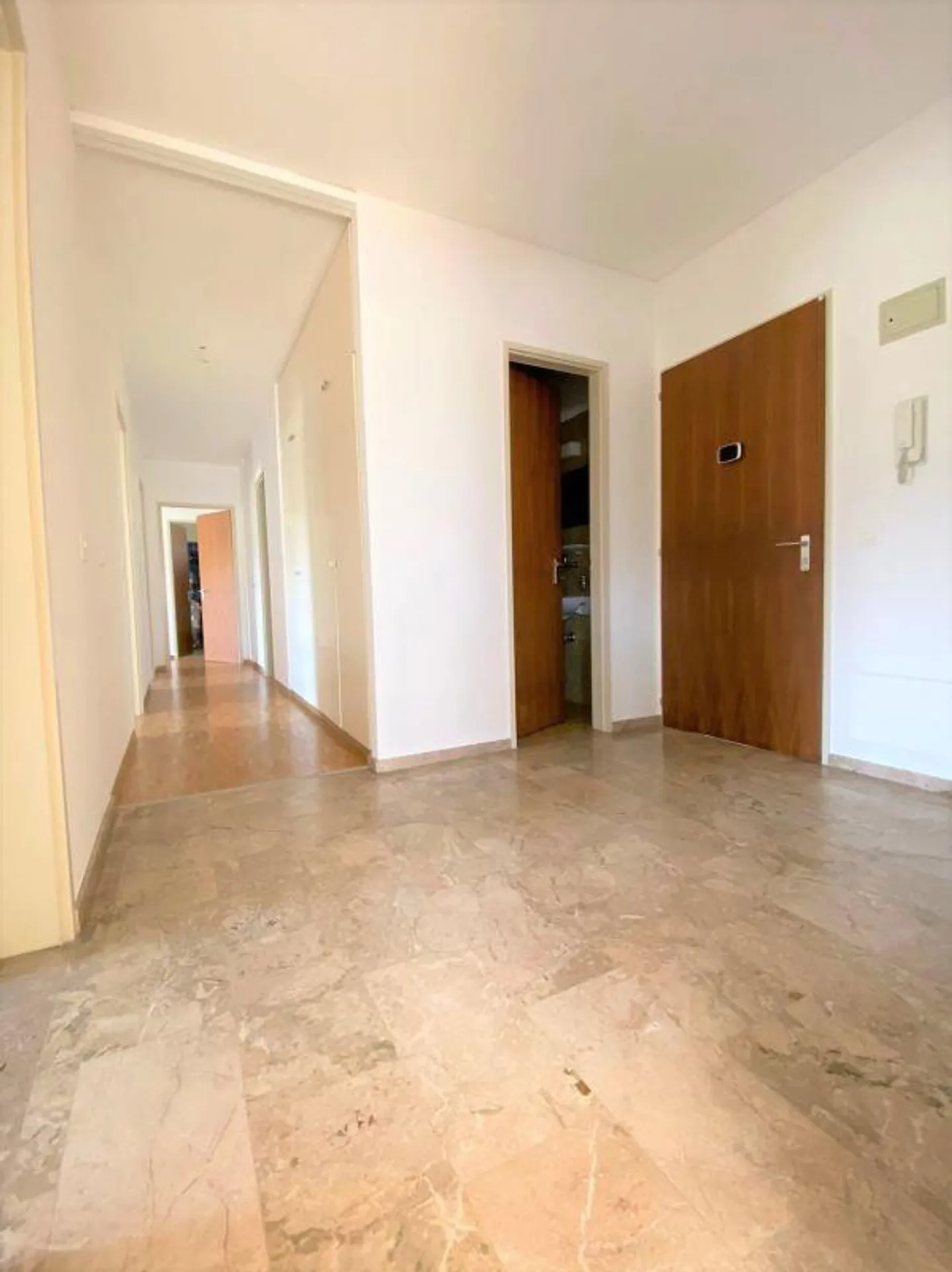 MINUSIO - We rent a 4.5 room apartment - Photo 6 of 13