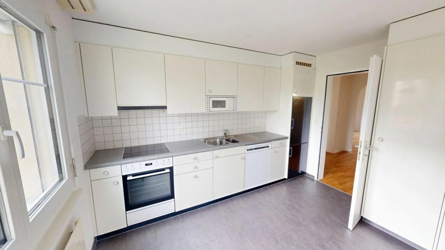 Family Apartment in the Green - Photo 2 of 11
