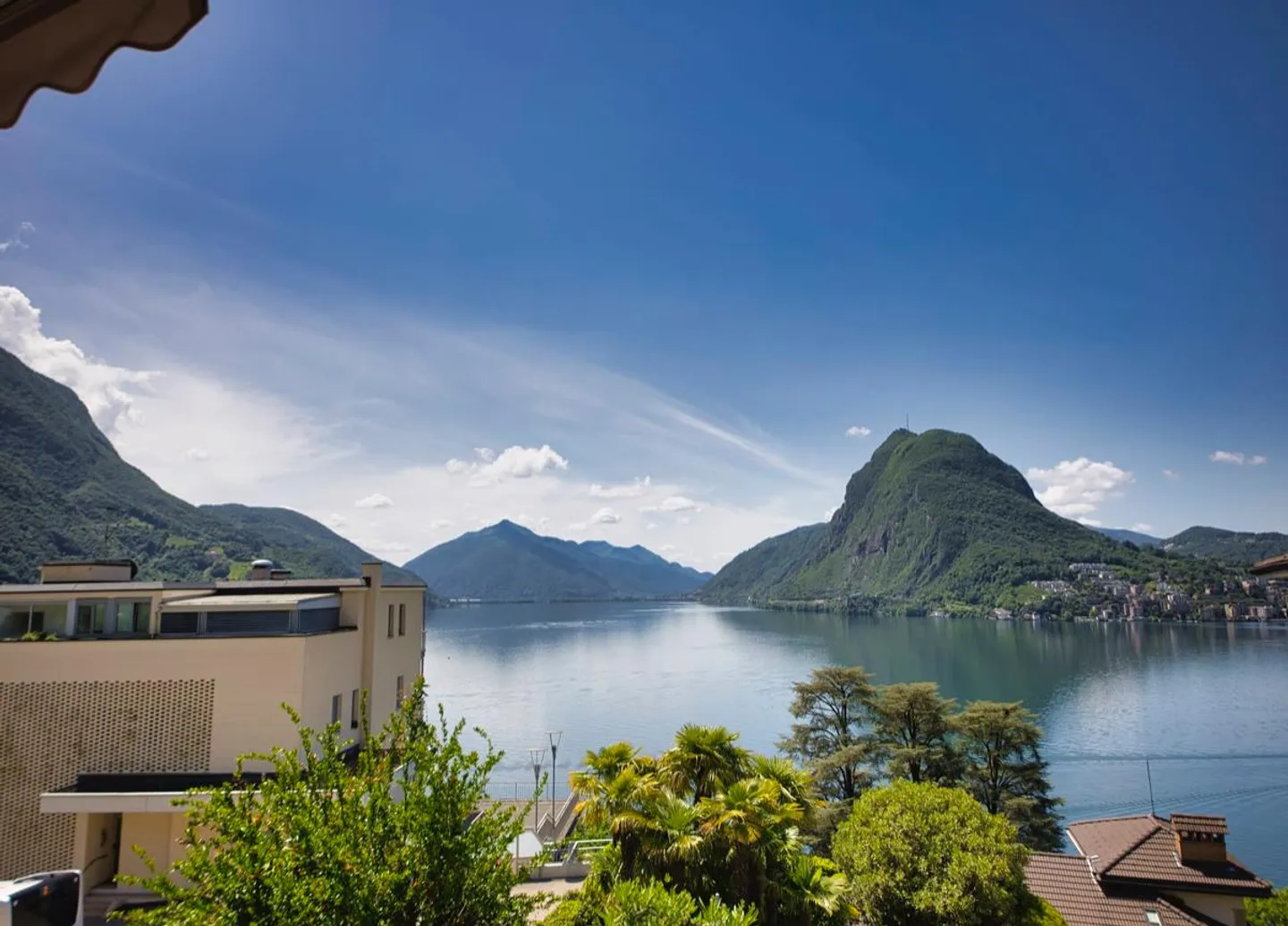 Lussuoso duplex 5,5 loc. con con spettacolare vista lago a Castagnola. - Foto 1 di 4