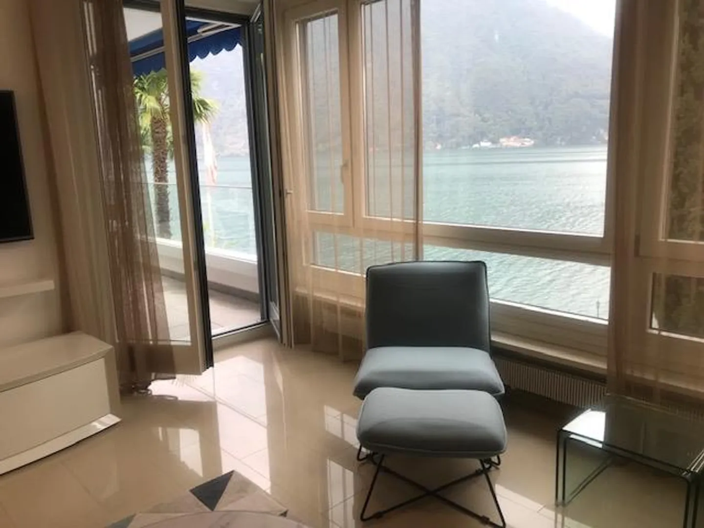 Lussuoso duplex 5,5 loc. con con spettacolare vista lago a Castagnola. - Foto 2 di 4