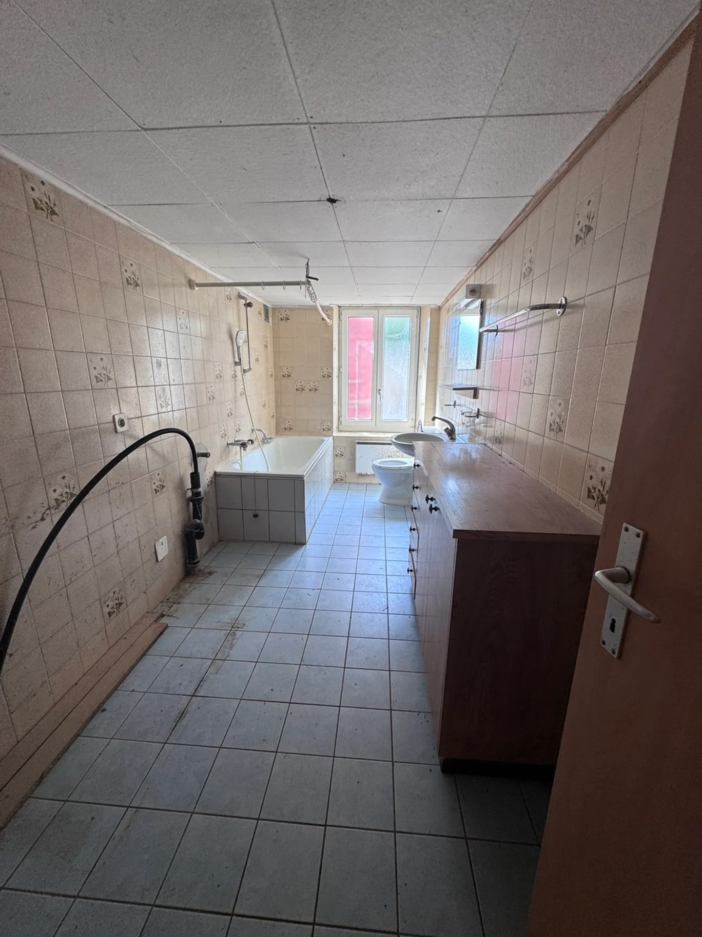 Forel, à vendre, maison de 120 m2  à rénover, parcelle de 298 m2 - Photo 4 sur 5