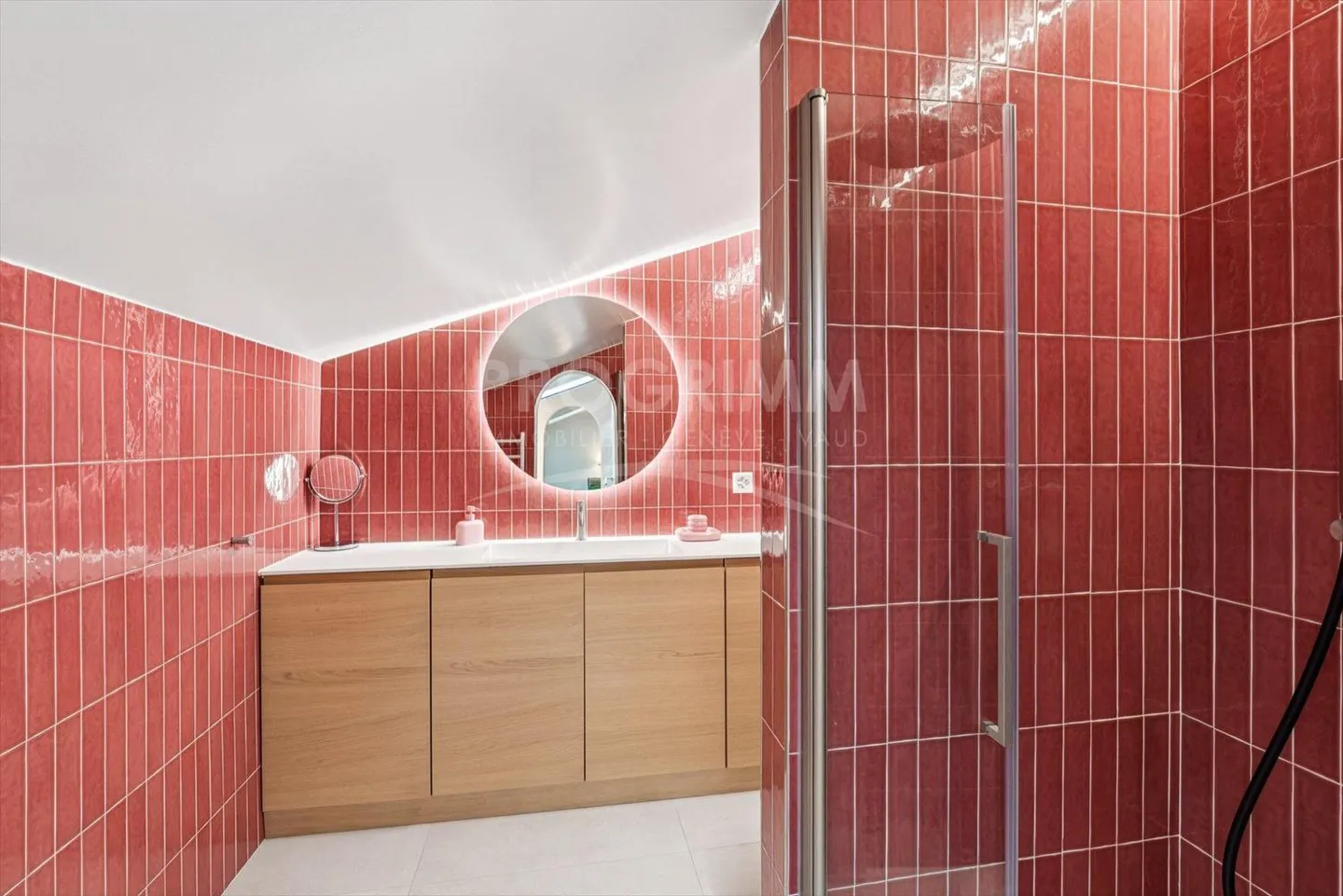 Magnifique appartement de 4 chambres + 1 bureau - 3 parkings - Ascenseur - Photo 10 sur 10