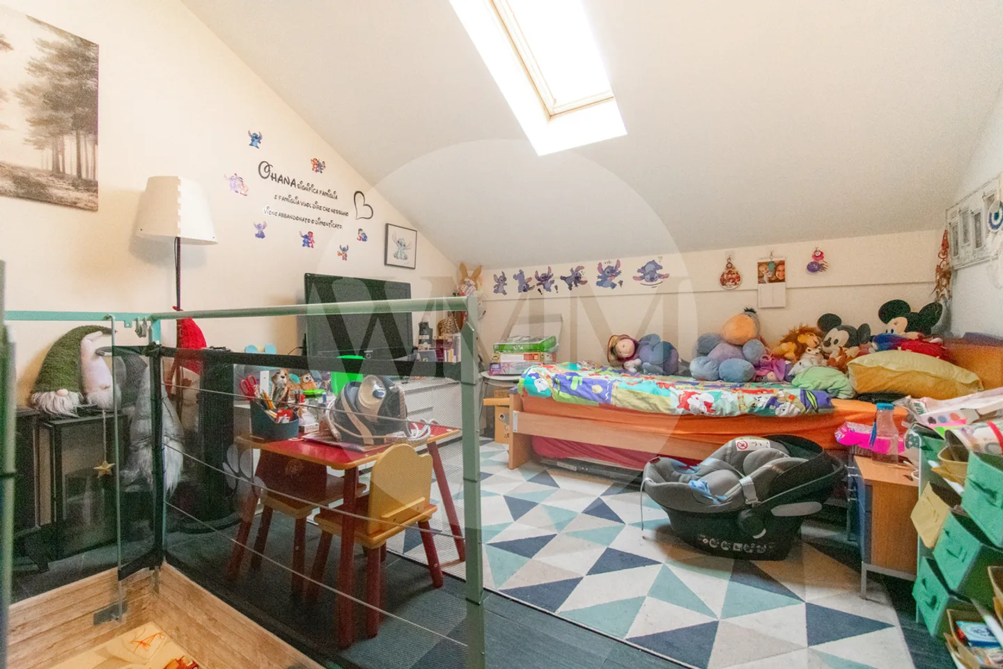 APPARTEMENT 3.5 PIÈCES DANS UN QUARTIER CALME ET BIEN SERVI - Photo 5 sur 9