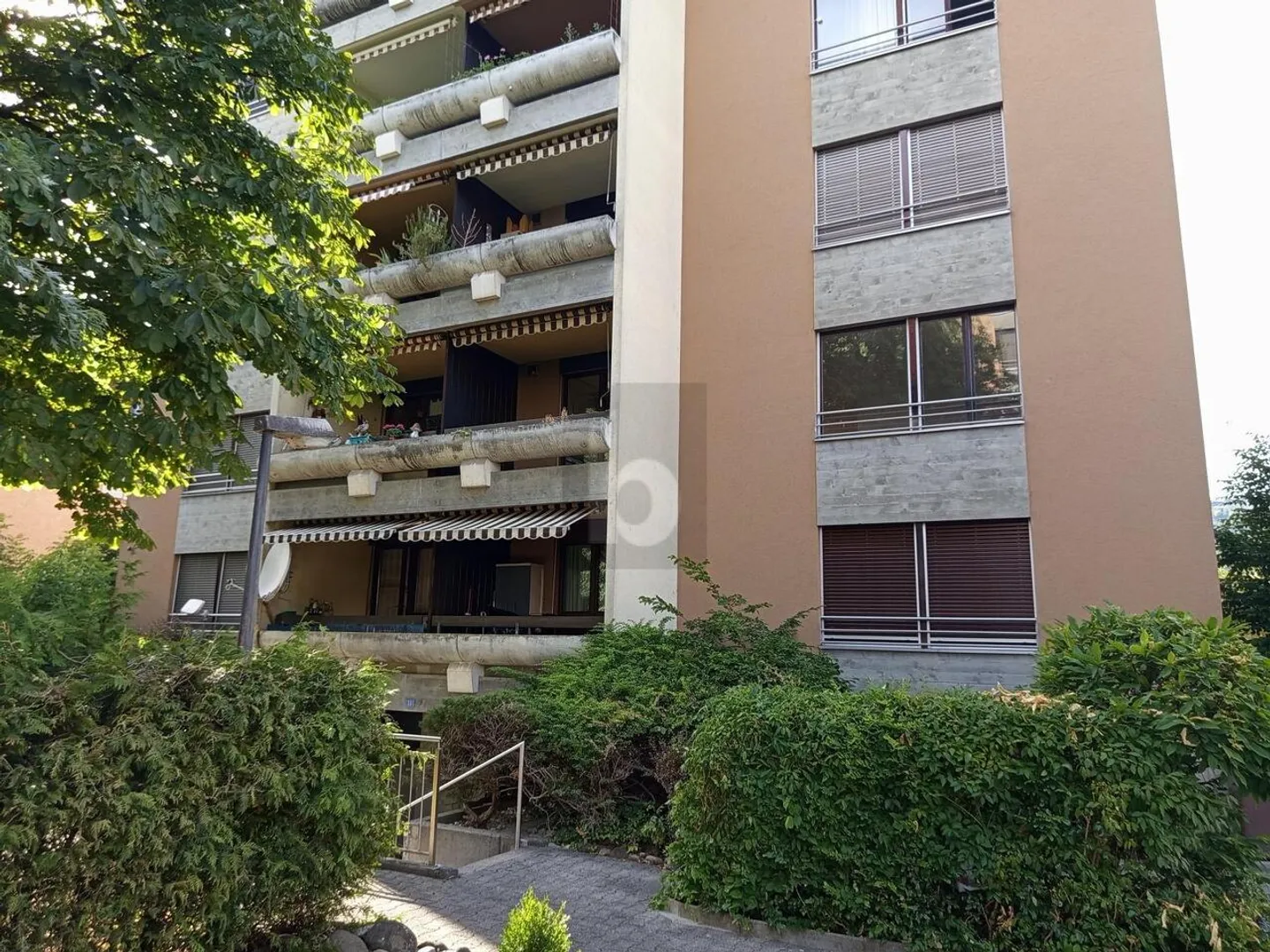 TRANQUILLO E VICINO AL CENTRO - Foto 1 di 6