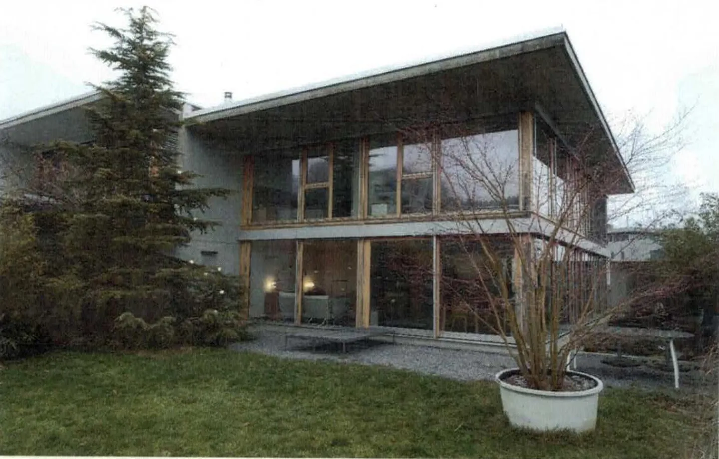 Single-family house with share of underground garage - Photo 1 of 15