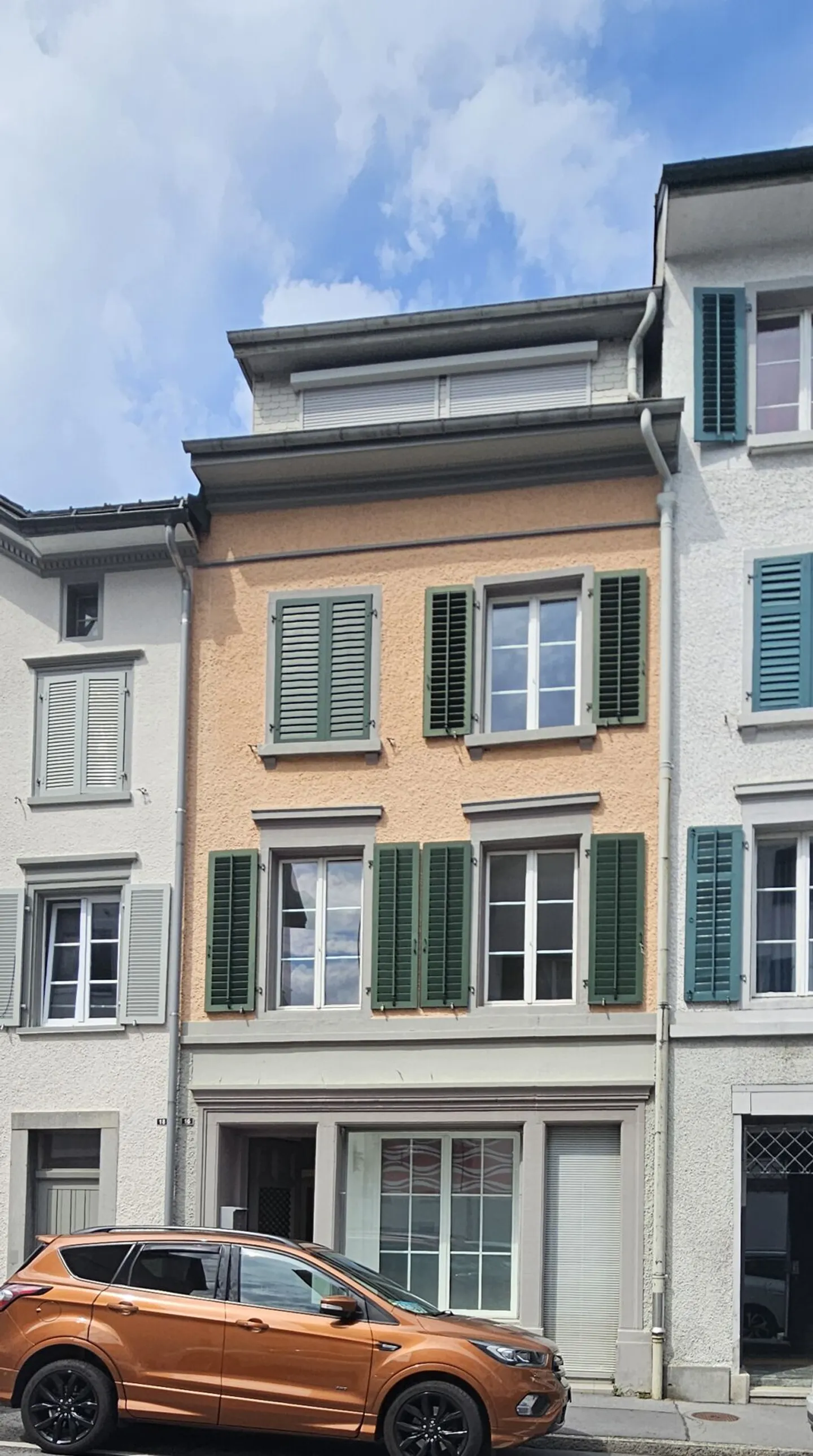 Attractive multi-family house with three residential units in the center of Glarus - interesting yield potential - Photo 17 of 17
