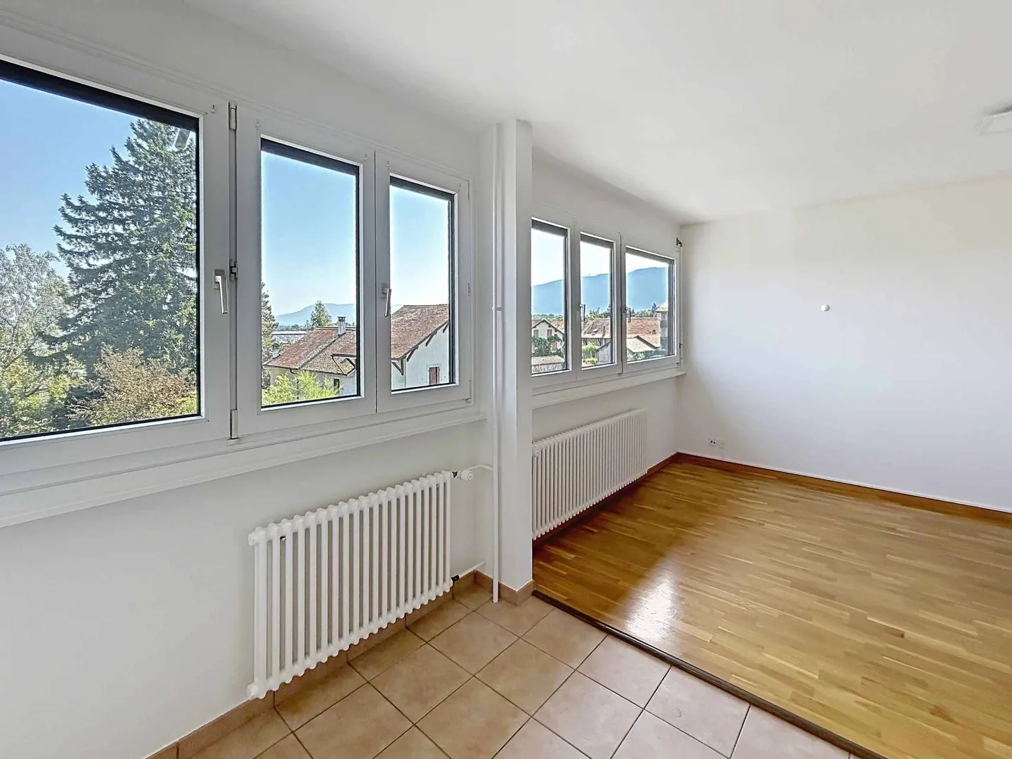 EN EXCLUSIVITE - Agréable 2 pièces au cur du village - Foto 1 von 7