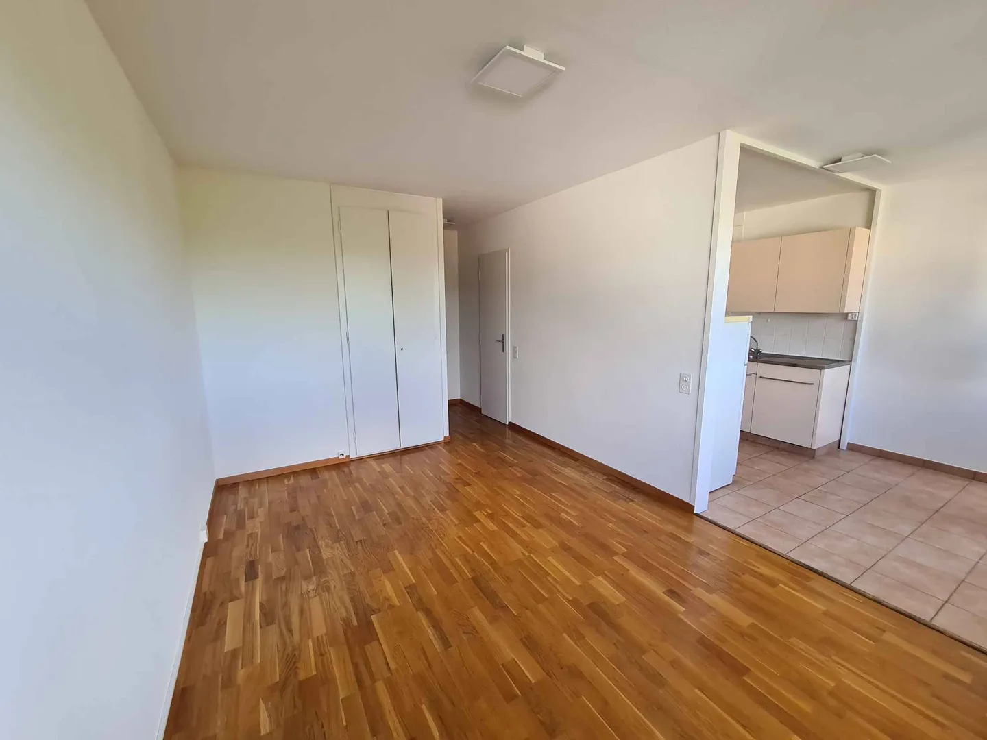 EN EXCLUSIVITE - Agréable 2 pièces au cur du village - Foto 2 von 7