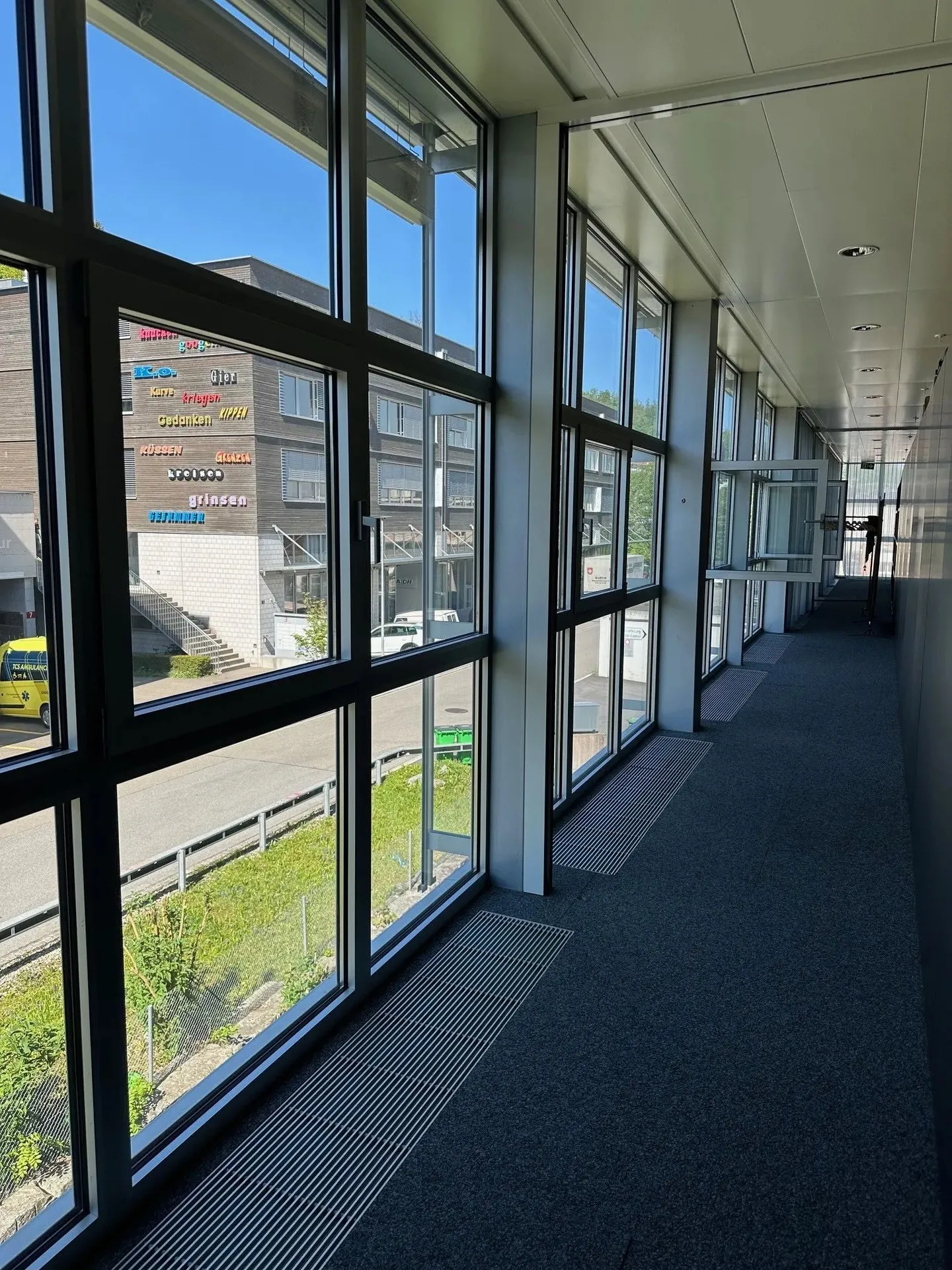 Espace de bureau moderne dans le Bönicenter Thalwil – Emplacement central avec accessibilité optimale - Photo 2 sur 5