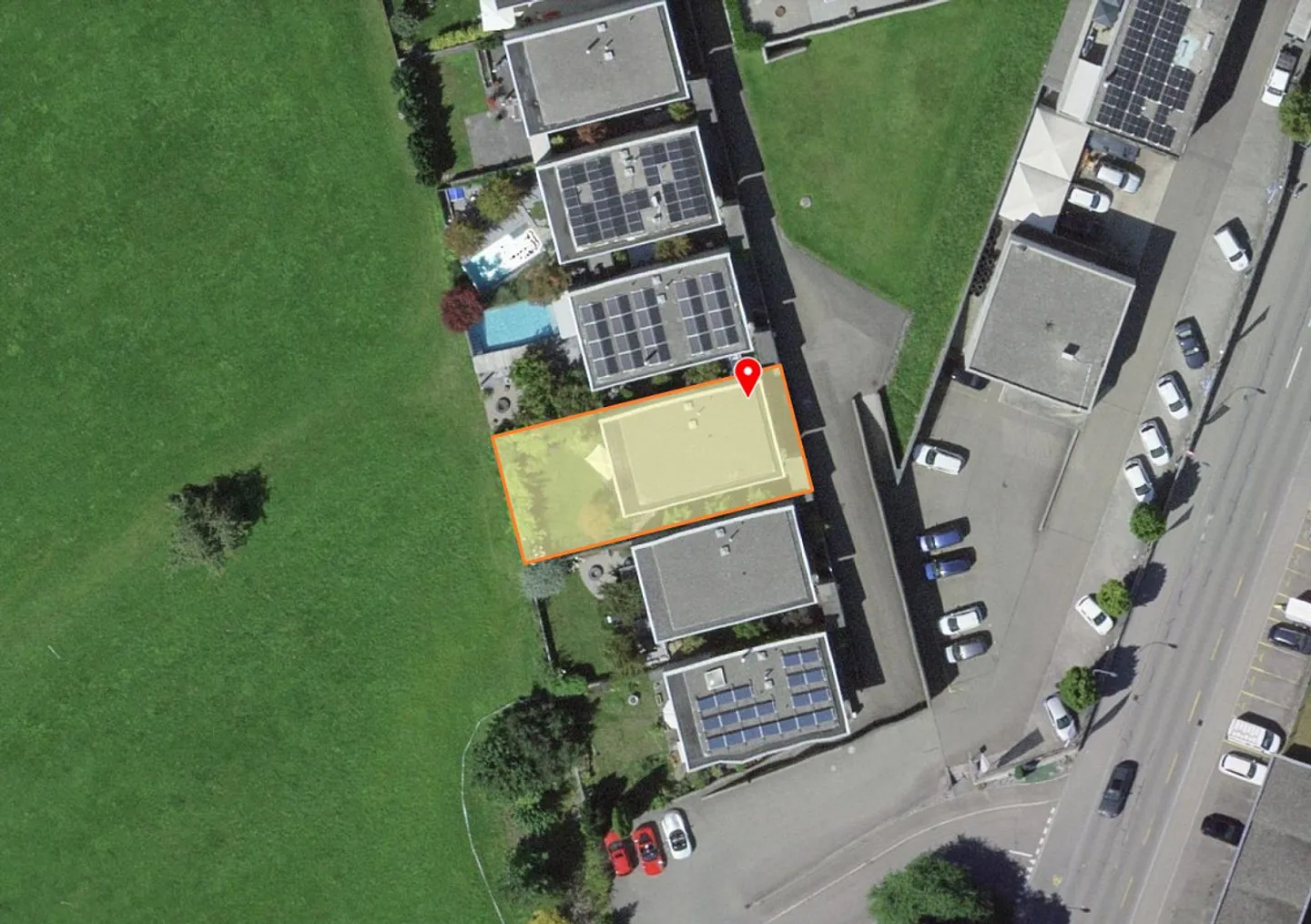 Single-family house with share of underground garage - Photo 5 of 15