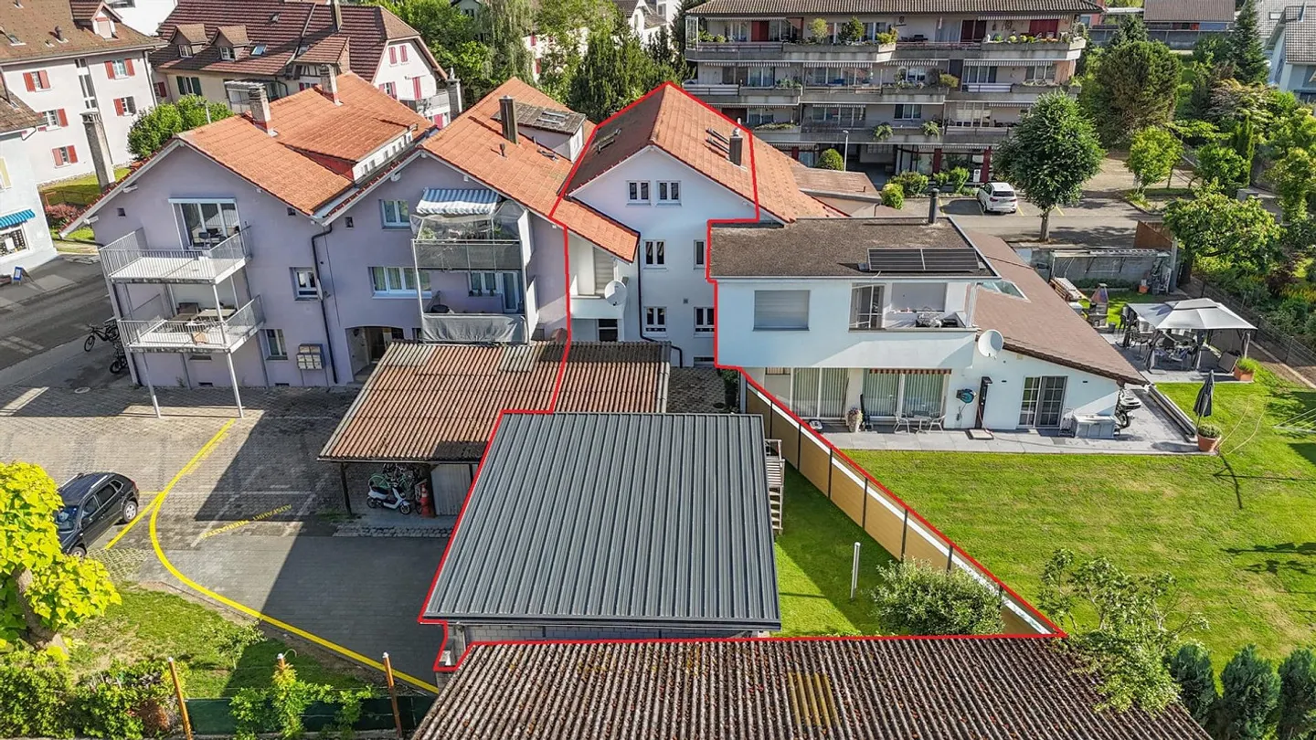Spacious Family Home with Garden - Photo 12 of 13
