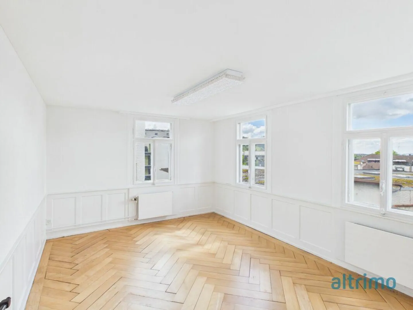 Appartamento luminoso e accogliente di 4,5 stanze in un vecchio edificio al 2° piano - Foto 5 di 12