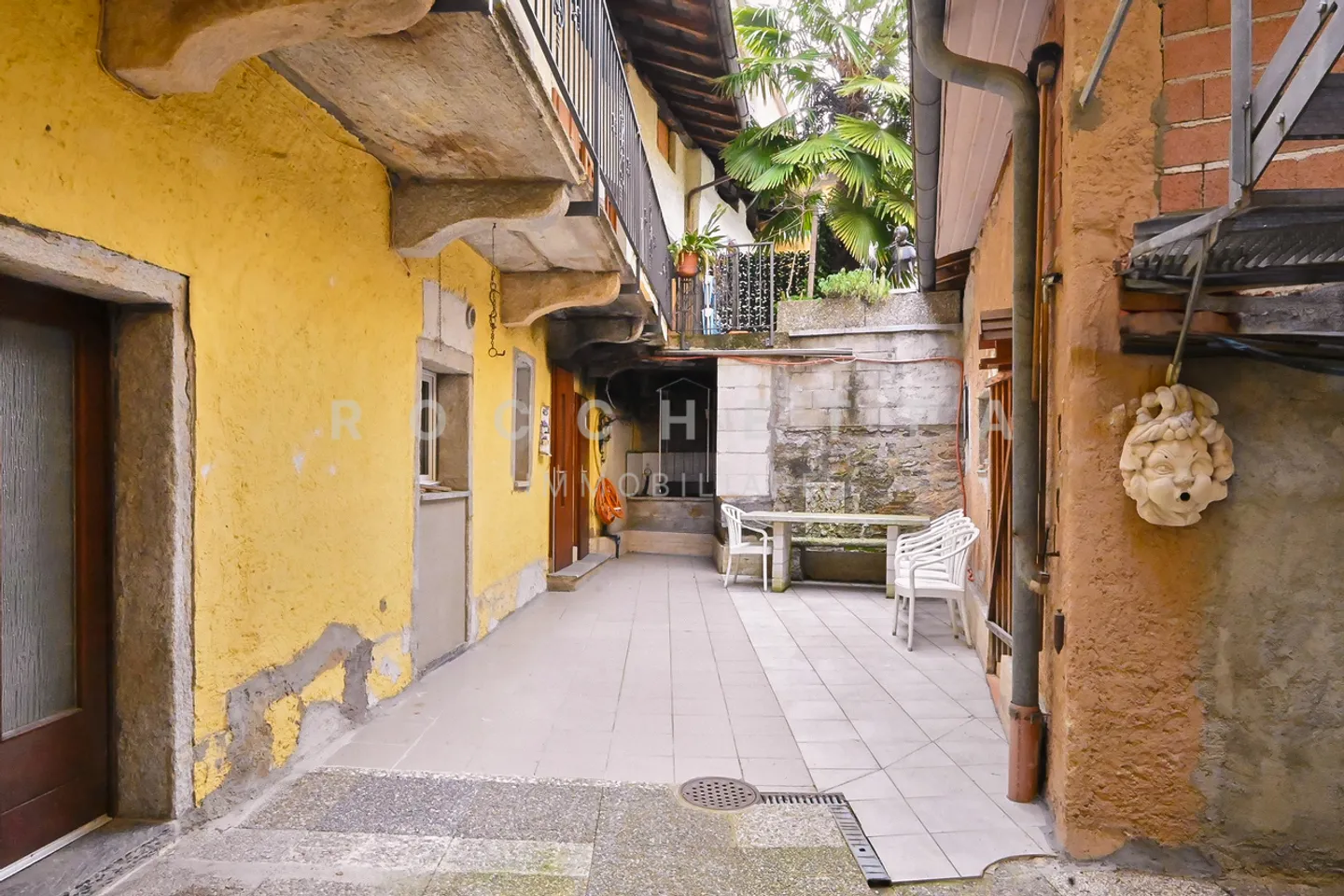 Characteristic Ticinese Multi-Family House with Private Courtyard - Photo 2 of 10