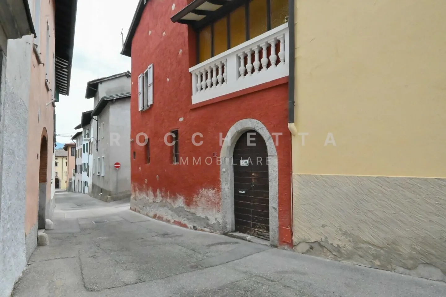 Characteristic Ticinese Multi-Family House with Private Courtyard - Photo 3 of 10