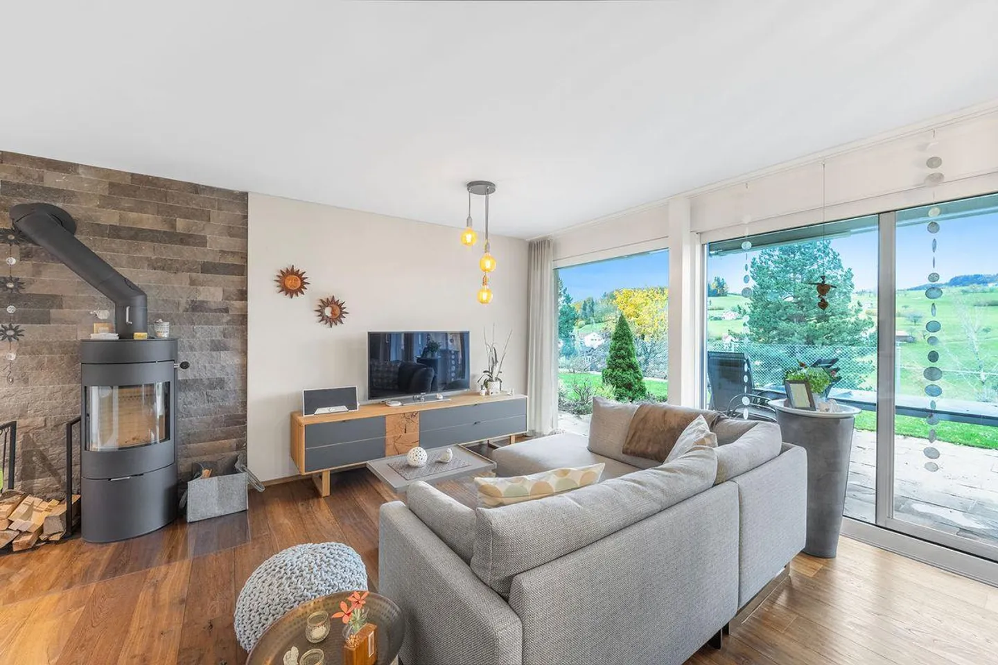 Moderne Terrassenwohnung mit Aussicht - Foto 3 von 13