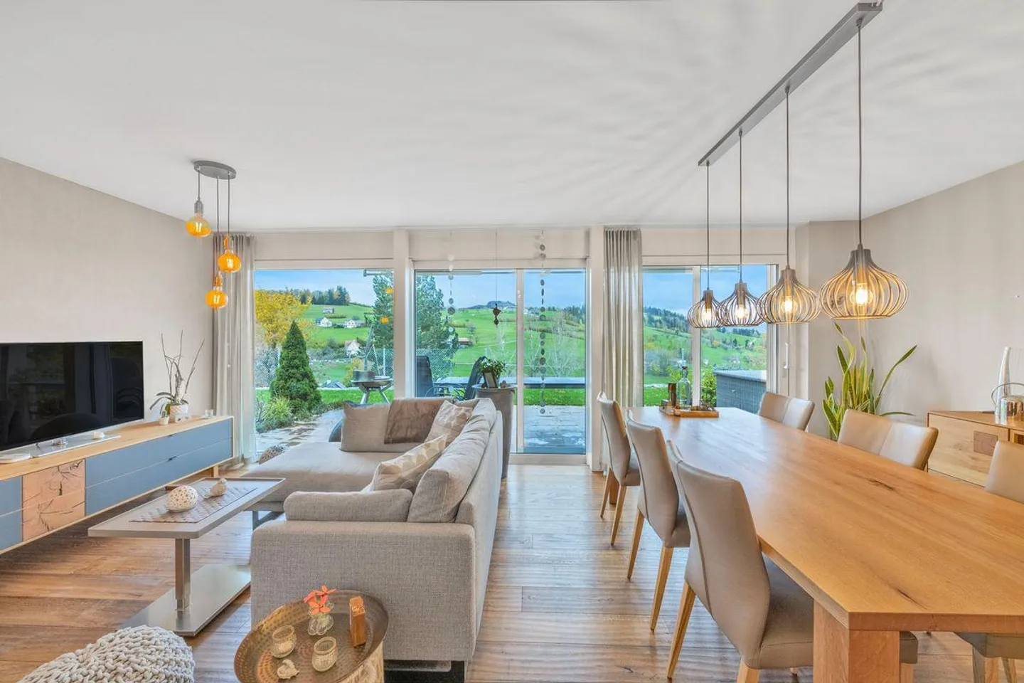 Moderne Terrassenwohnung mit Aussicht - Foto 4 von 13