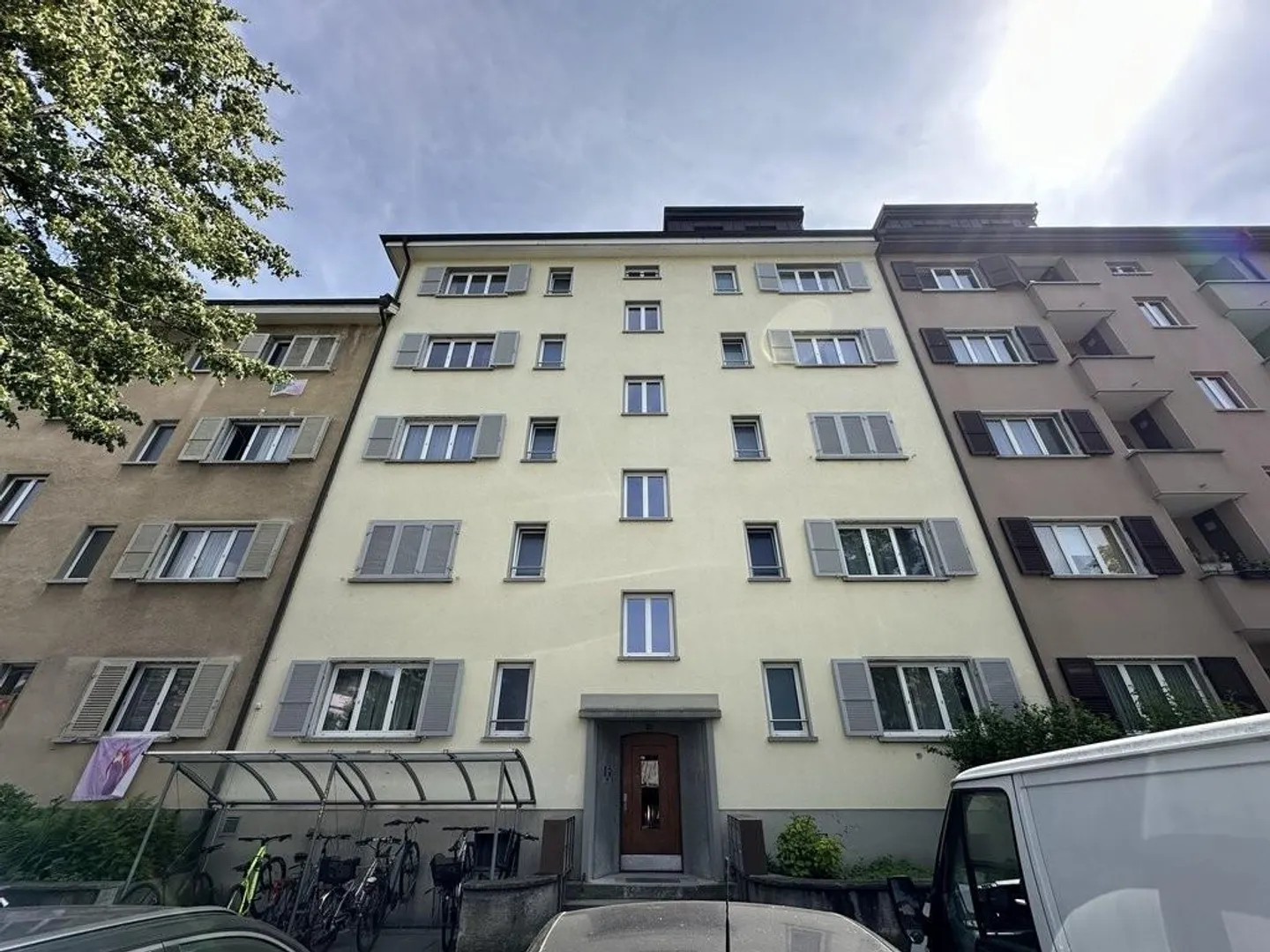 Appartement moderne avec balcon dans un emplacement central à Berne - Photo 1 sur 9