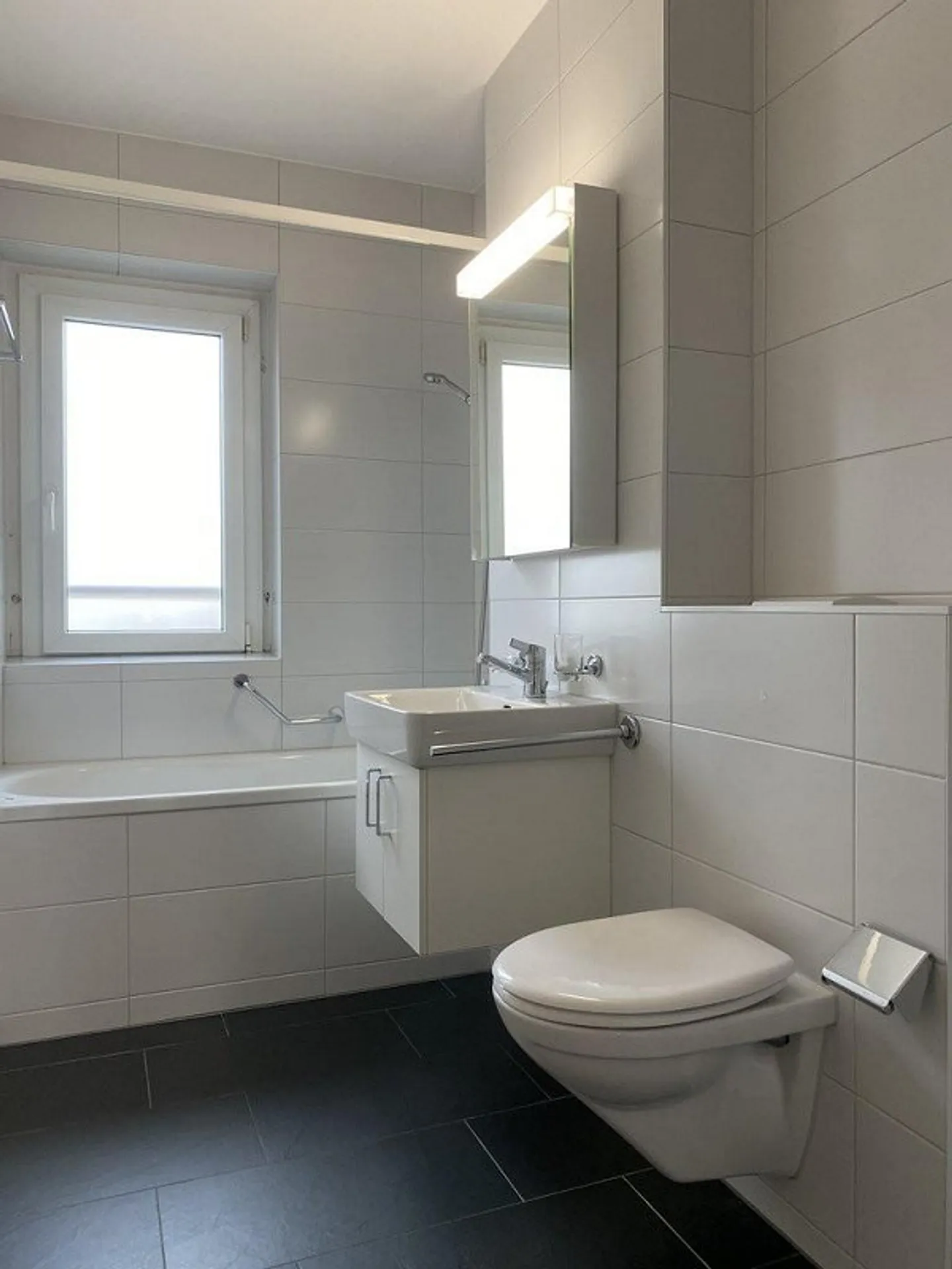 Appartement moderne avec balcon dans un emplacement central à Berne - Photo 4 sur 9