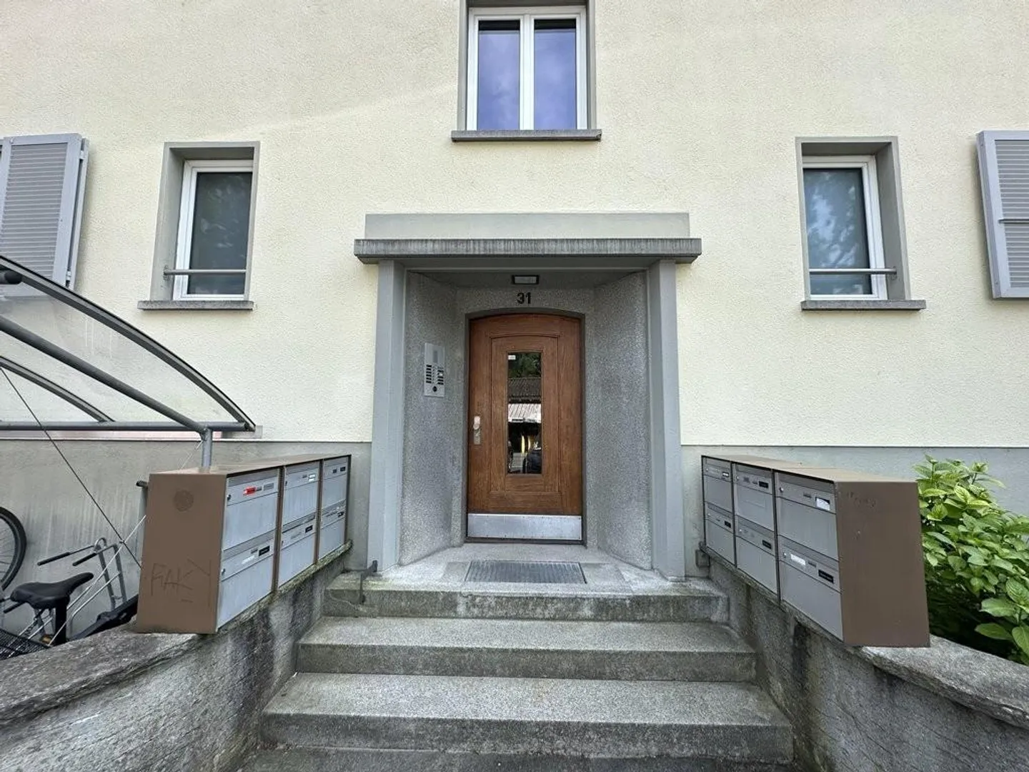 Appartement moderne avec balcon dans un emplacement central à Berne - Photo 2 sur 9
