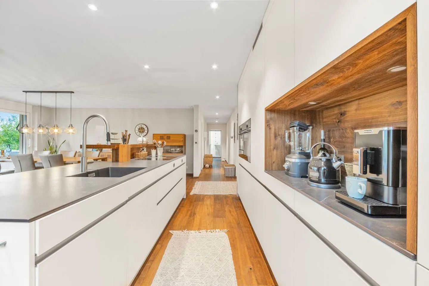 Moderne Terrassenwohnung mit Aussicht - Foto 6 von 13