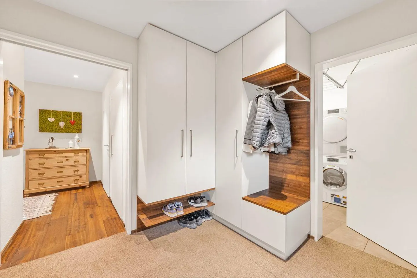 Moderne Terrassenwohnung mit Aussicht - Foto 7 von 13