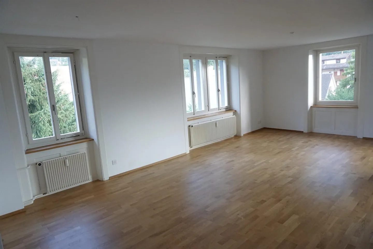 Grand appartement sous les combles dans un emplacement central - Photo 3 sur 10