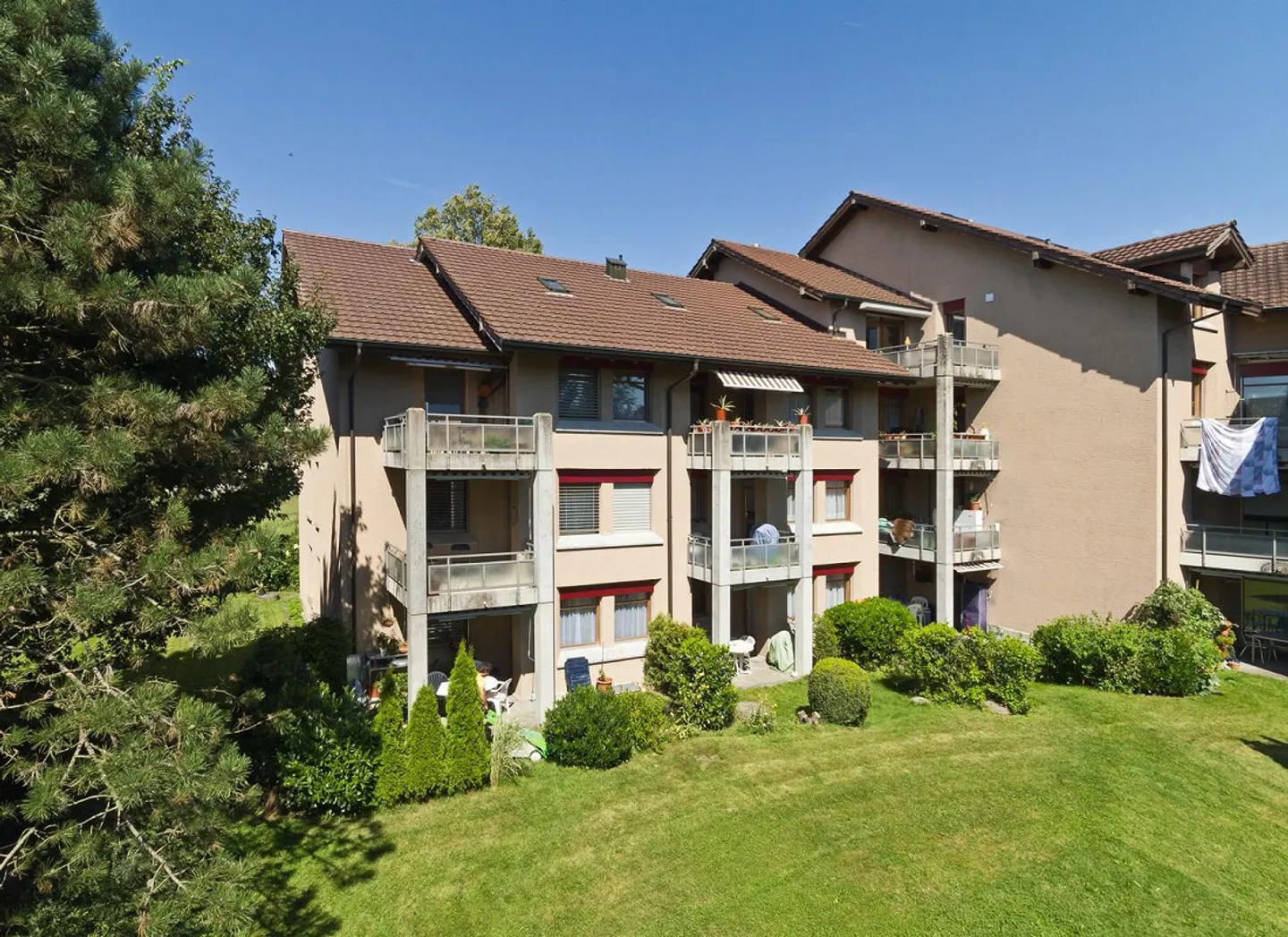 Beautiful bright 4.5 room apartment for rent in Fraubrunnen - Photo 1 of 8