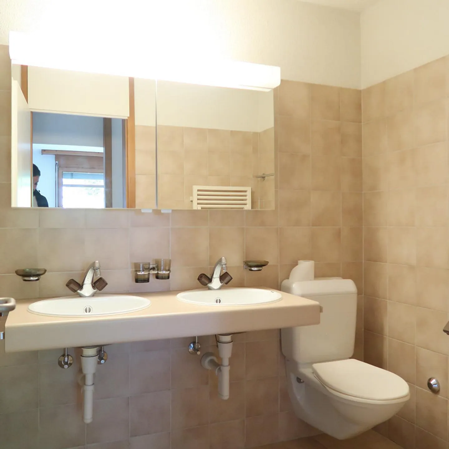 Beautiful bright 4.5 room apartment for rent in Fraubrunnen - Photo 5 of 8