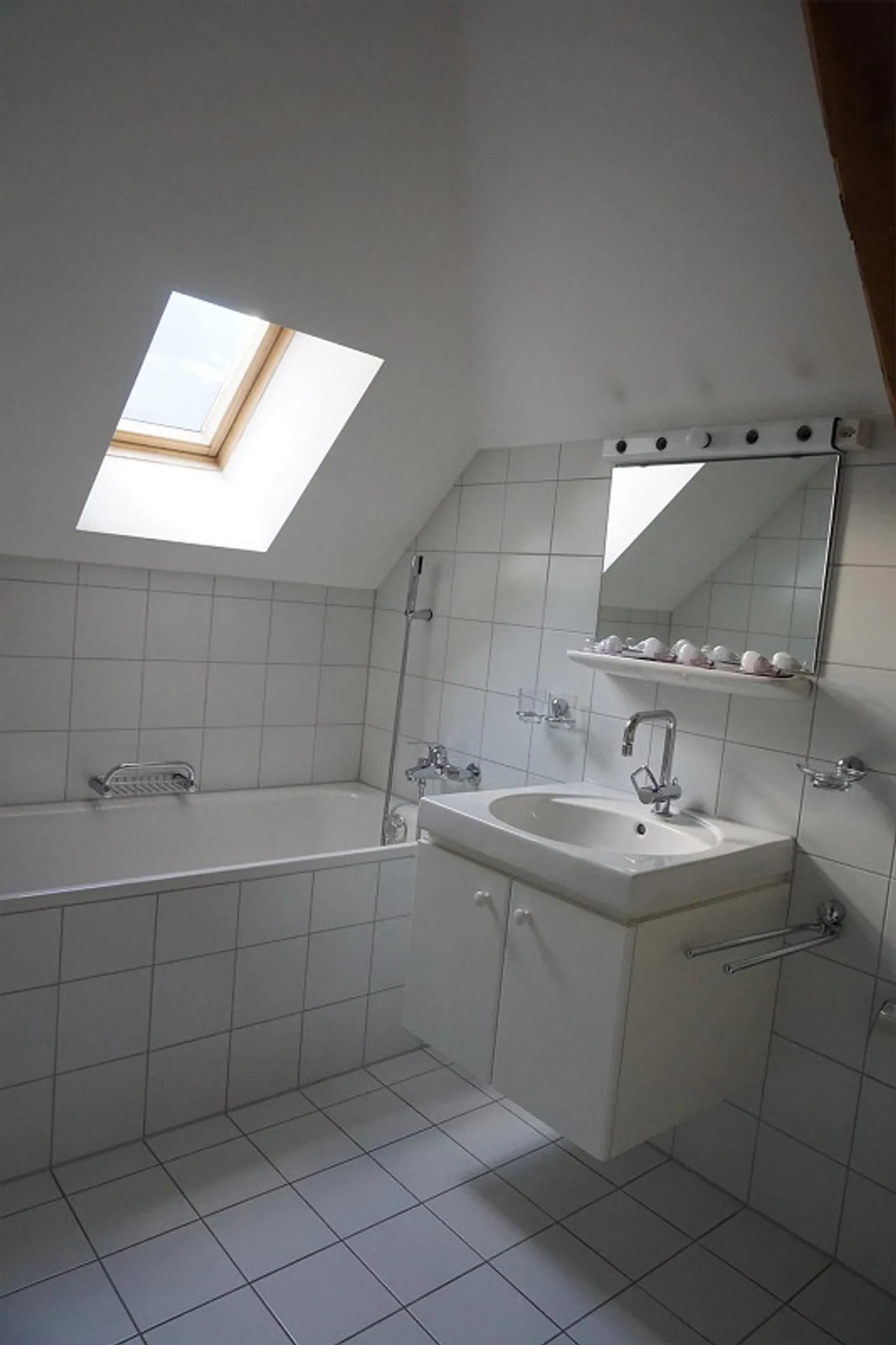 Grand appartement sous les combles dans un emplacement central - Photo 10 sur 10