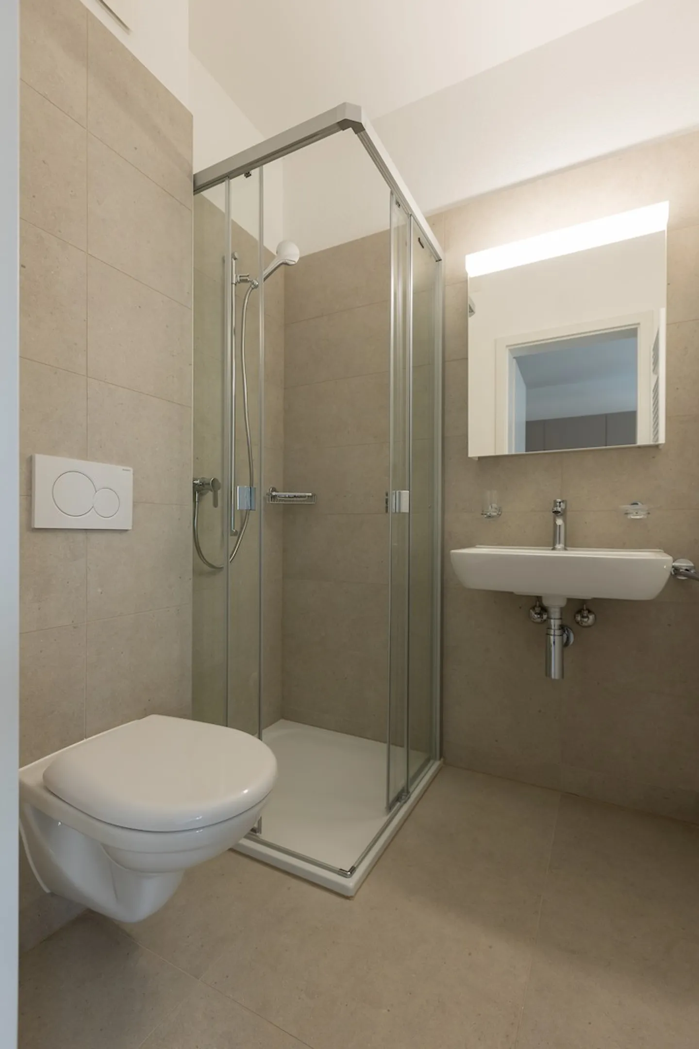 Première location d'appartements après rénovation - Photo 6 sur 7