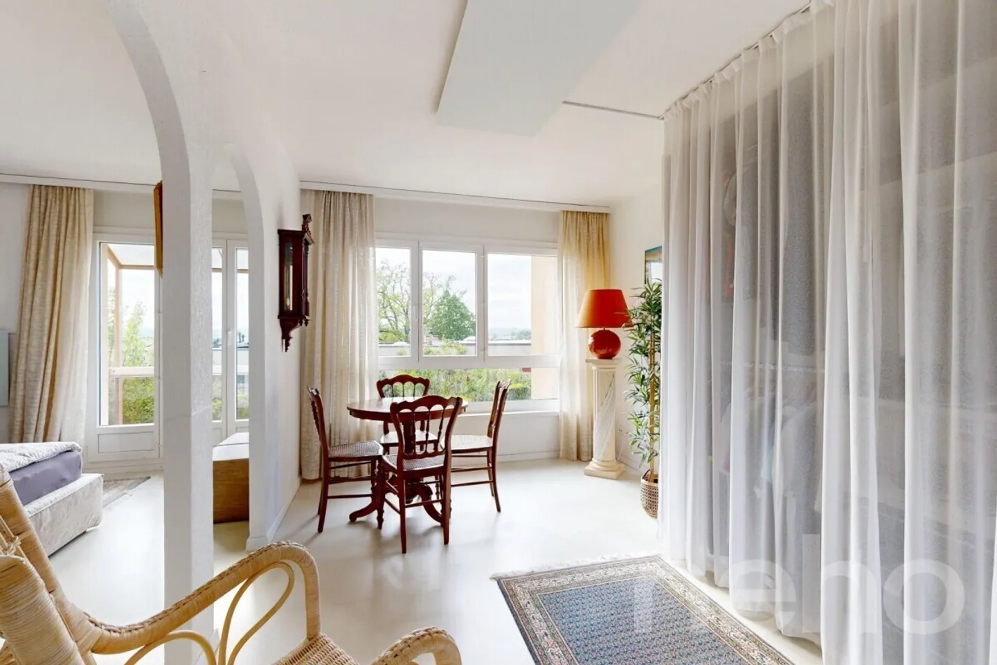 Villa with Garden in Les Rochettes - Photo 9 of 12