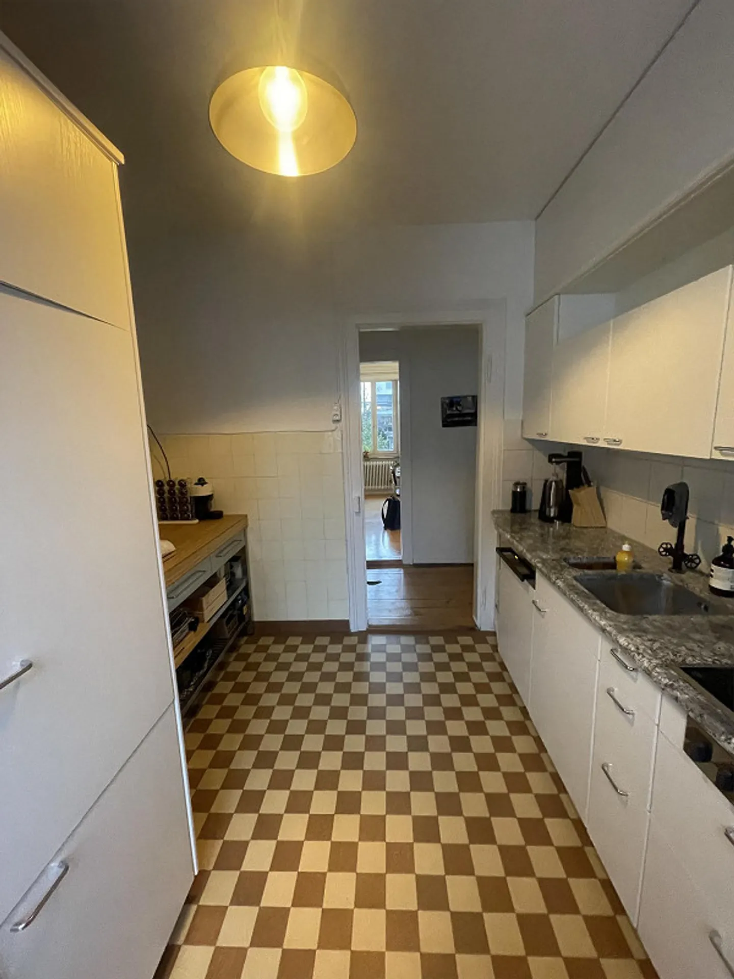 Appartamento 3 locali in posizione centrale con uso del giardino - Foto 5 di 16