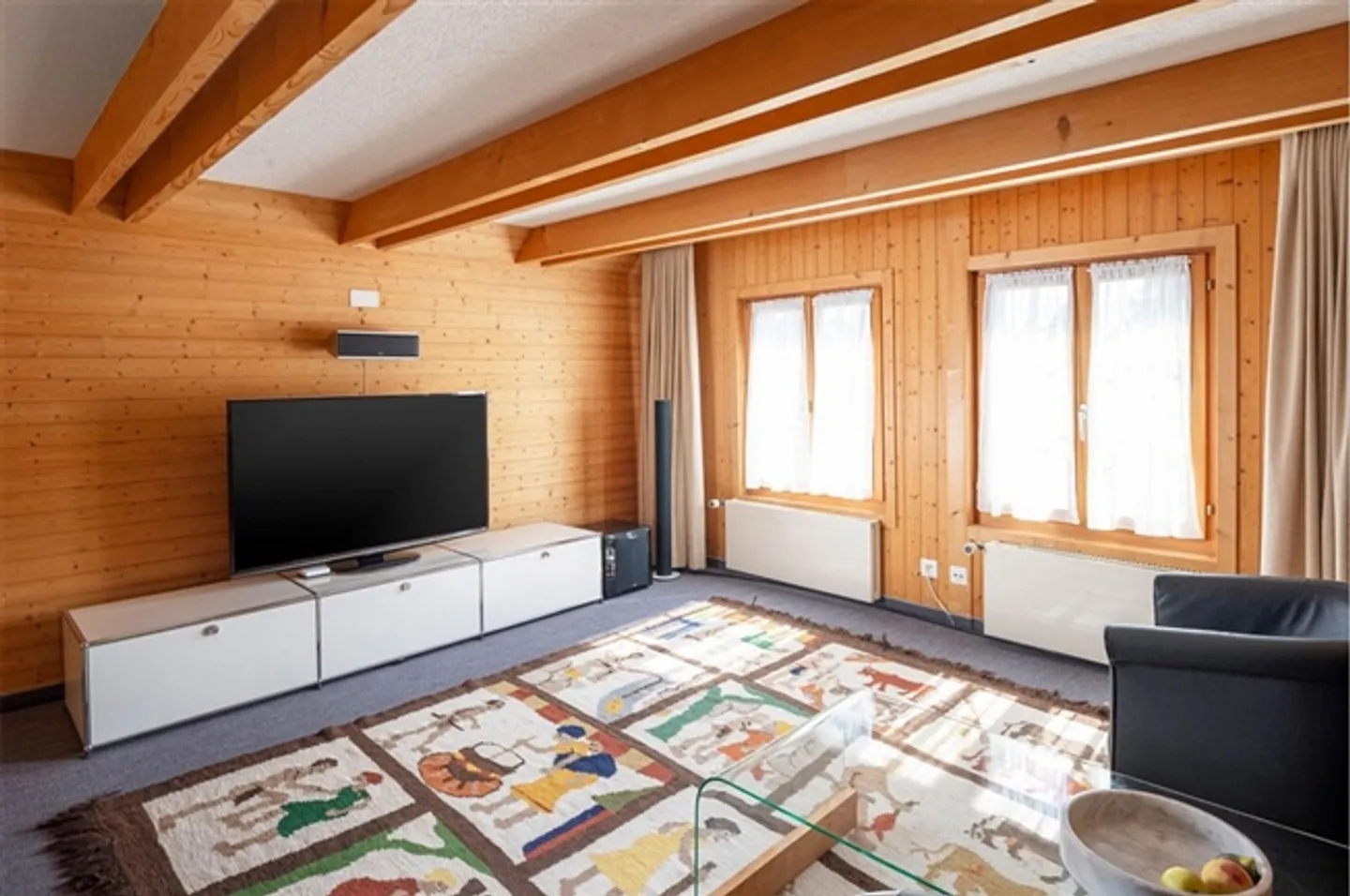 15-Zimmer-Einzelhaus - Foto 2 von 12