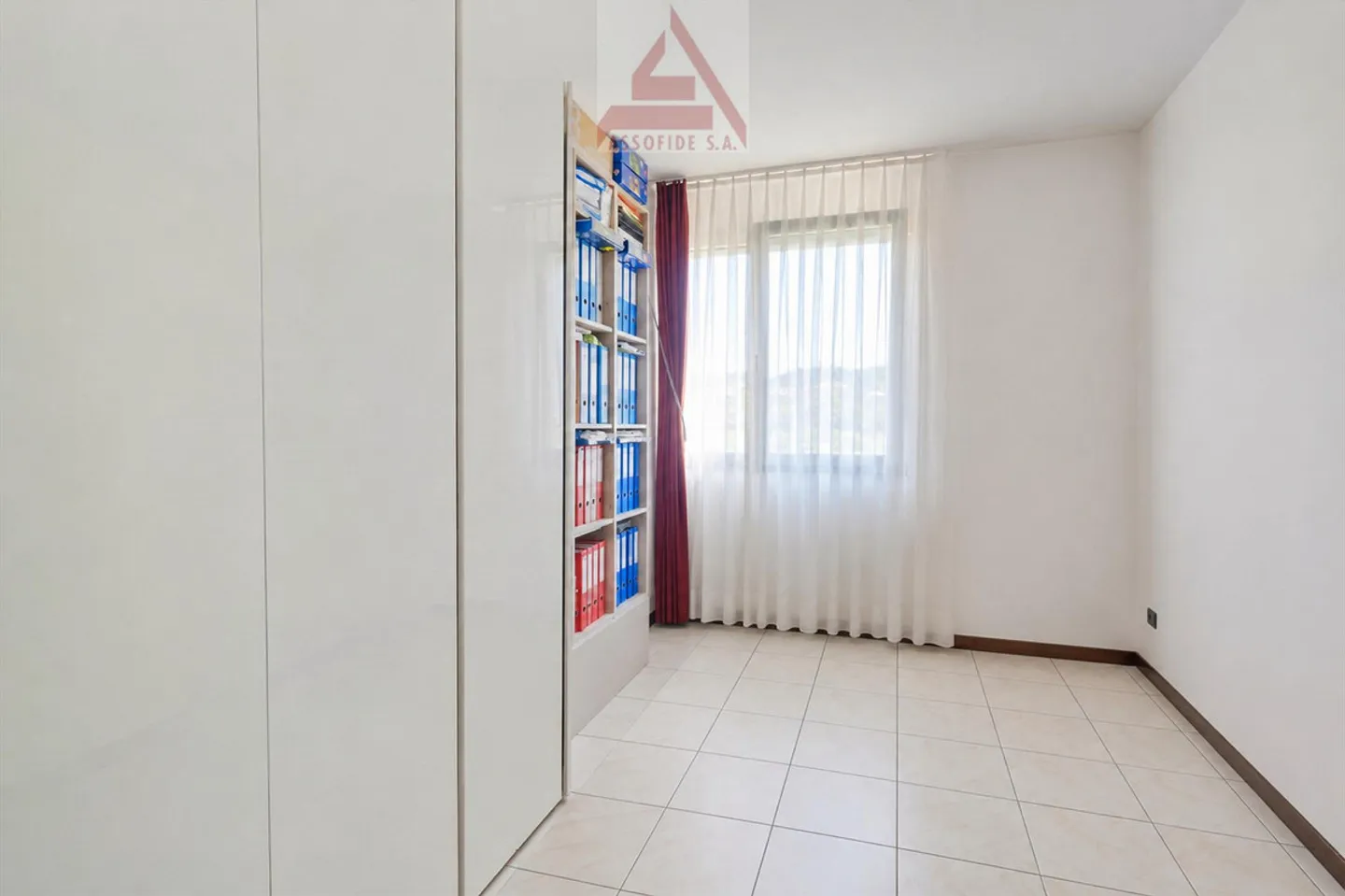 Appartement lumineux de 4.5 pièces avec terrasse - Photo 7 sur 7