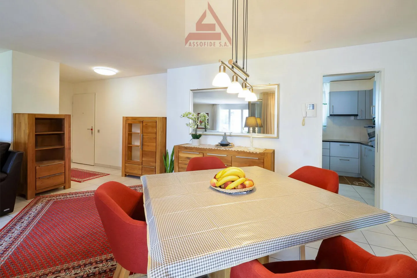 Appartement lumineux de 4.5 pièces avec terrasse - Photo 3 sur 7