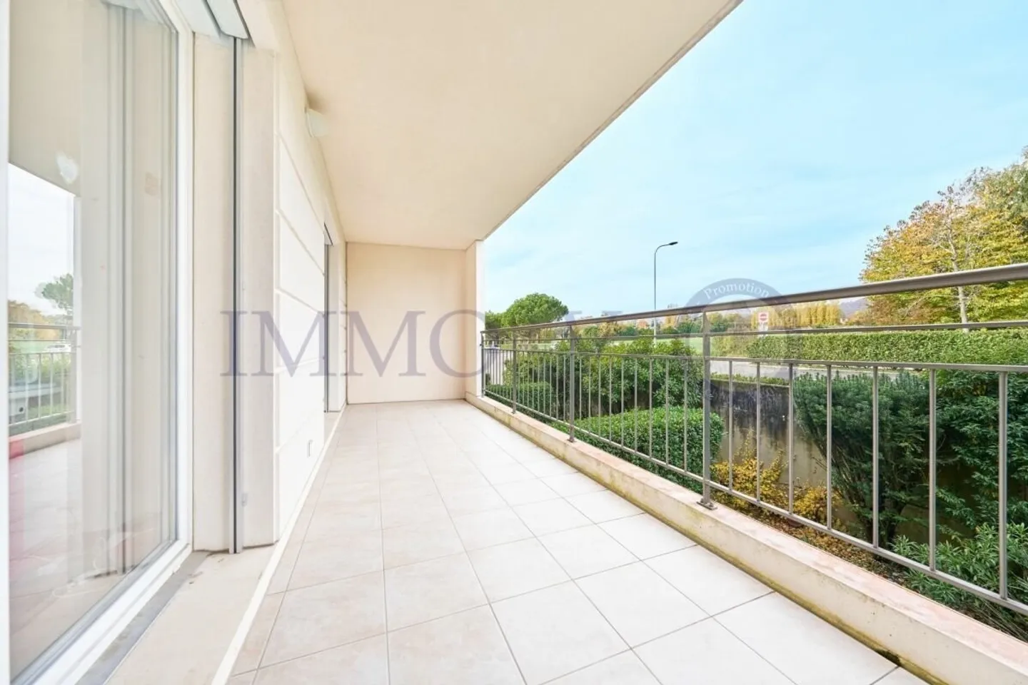 SPACIOUS HIGH-QUALITY DUPLEX WITH GARDENS AND BALCONY - Photo 12 of 13