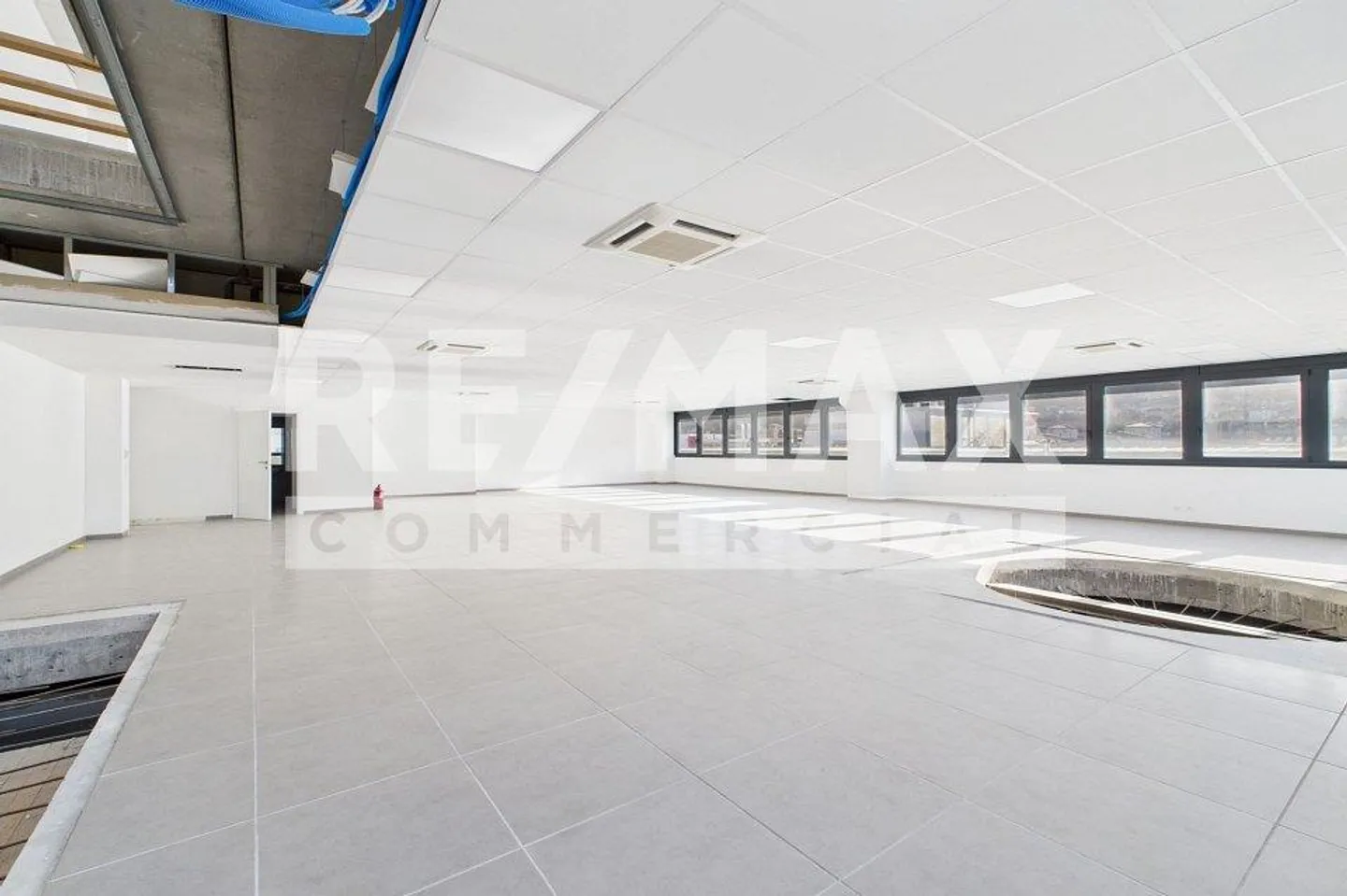 Modern Commercial Space for Sale - Photo 3 of 13