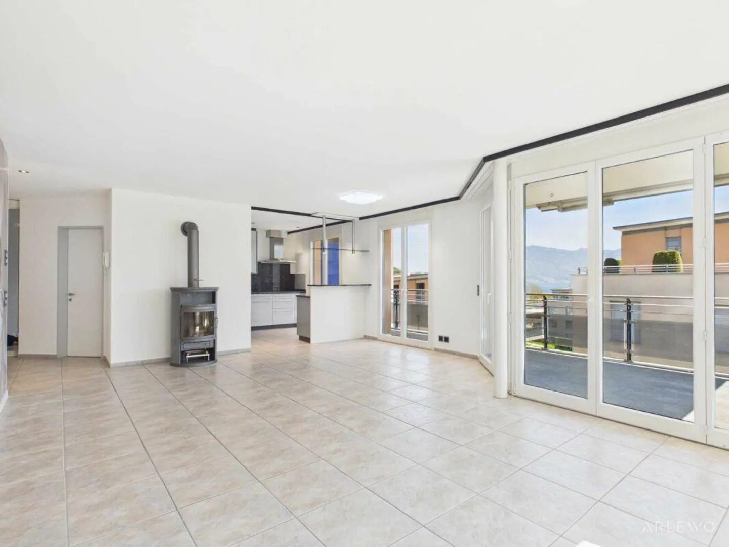 Geräumige Wohnung mit Balkon - Foto 5 von 11