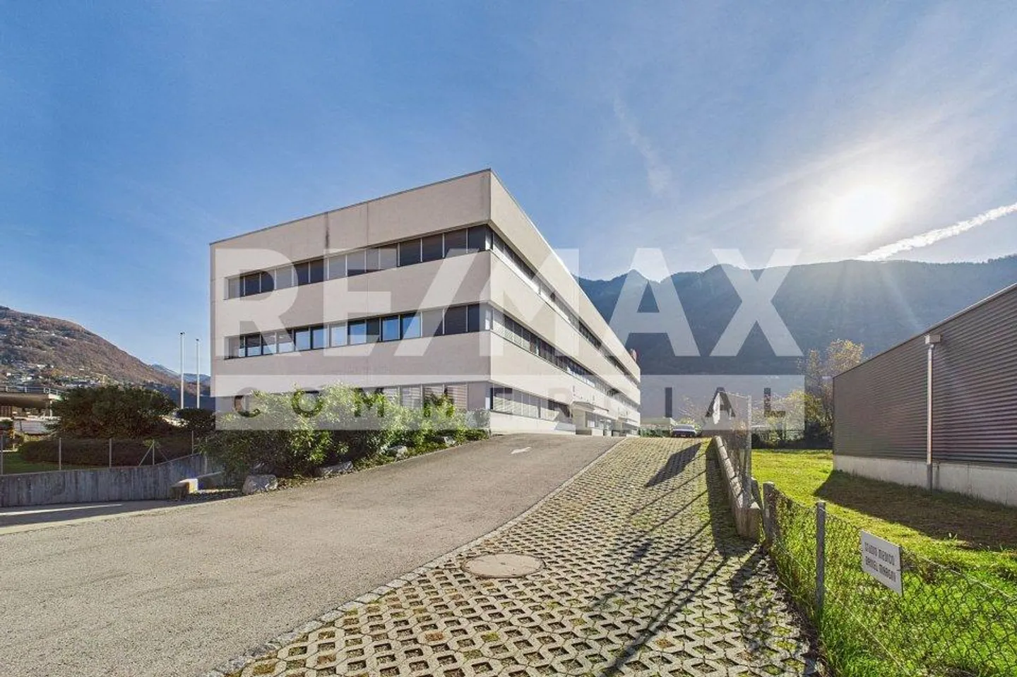 Modern Commercial Space for Sale - Photo 9 of 13