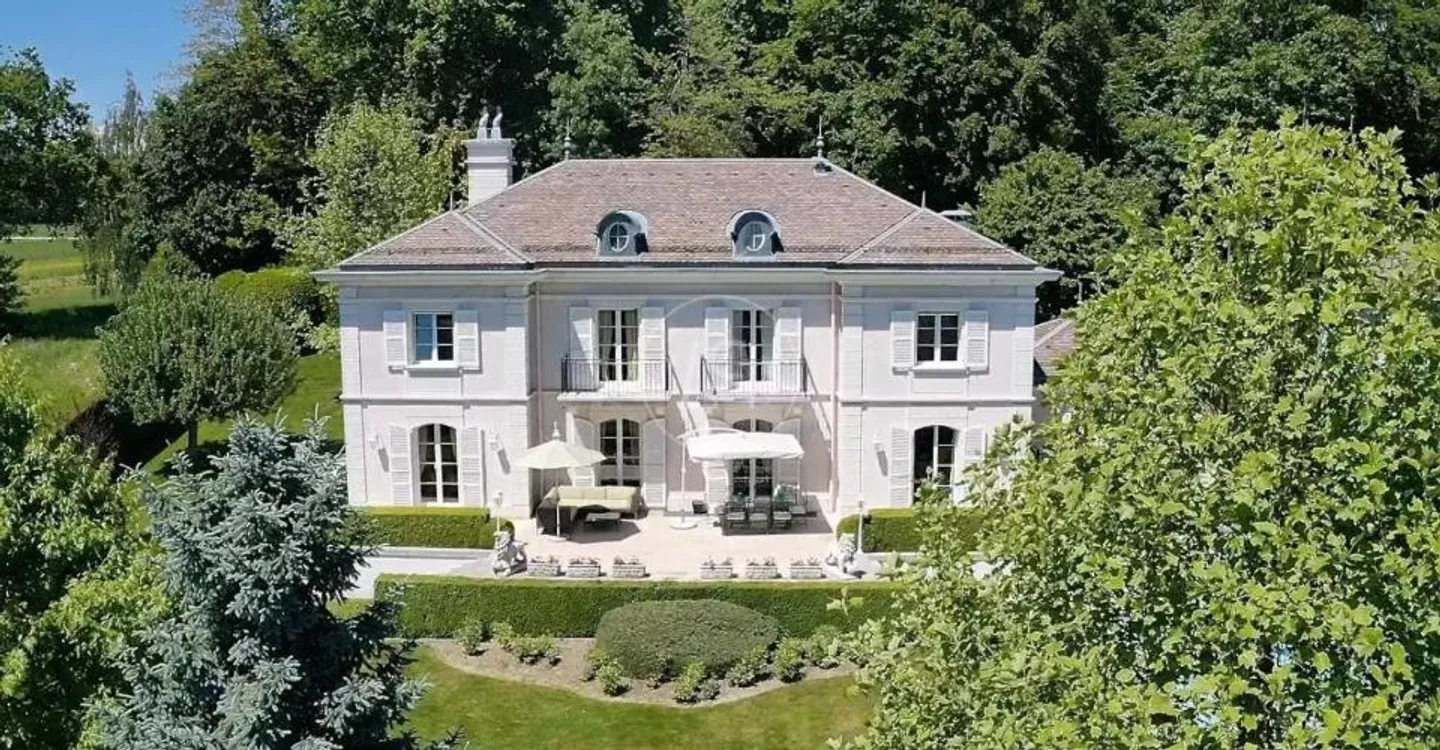 Very beautiful master property in a sought-after area of Lausanne. - Photo 1 of 12