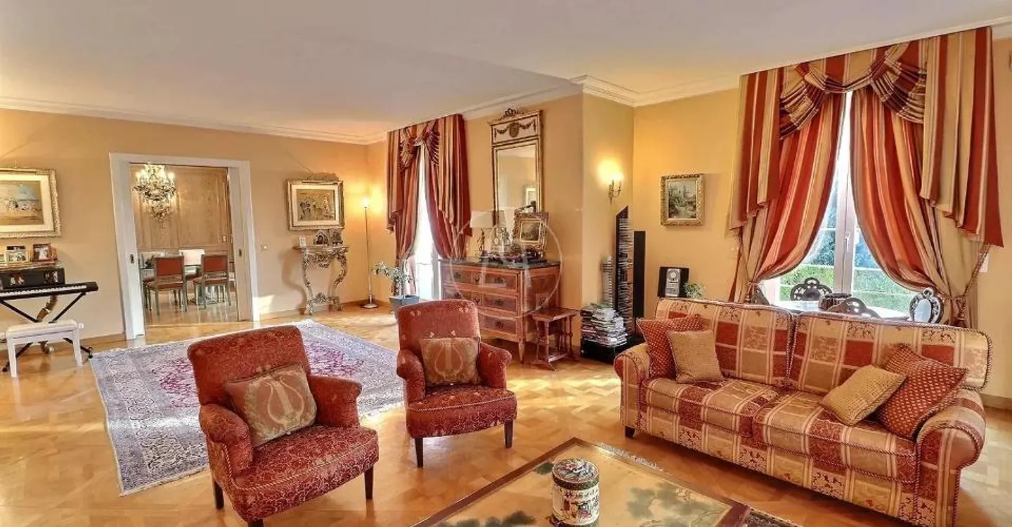 Very beautiful master property in a sought-after area of Lausanne. - Photo 5 of 12
