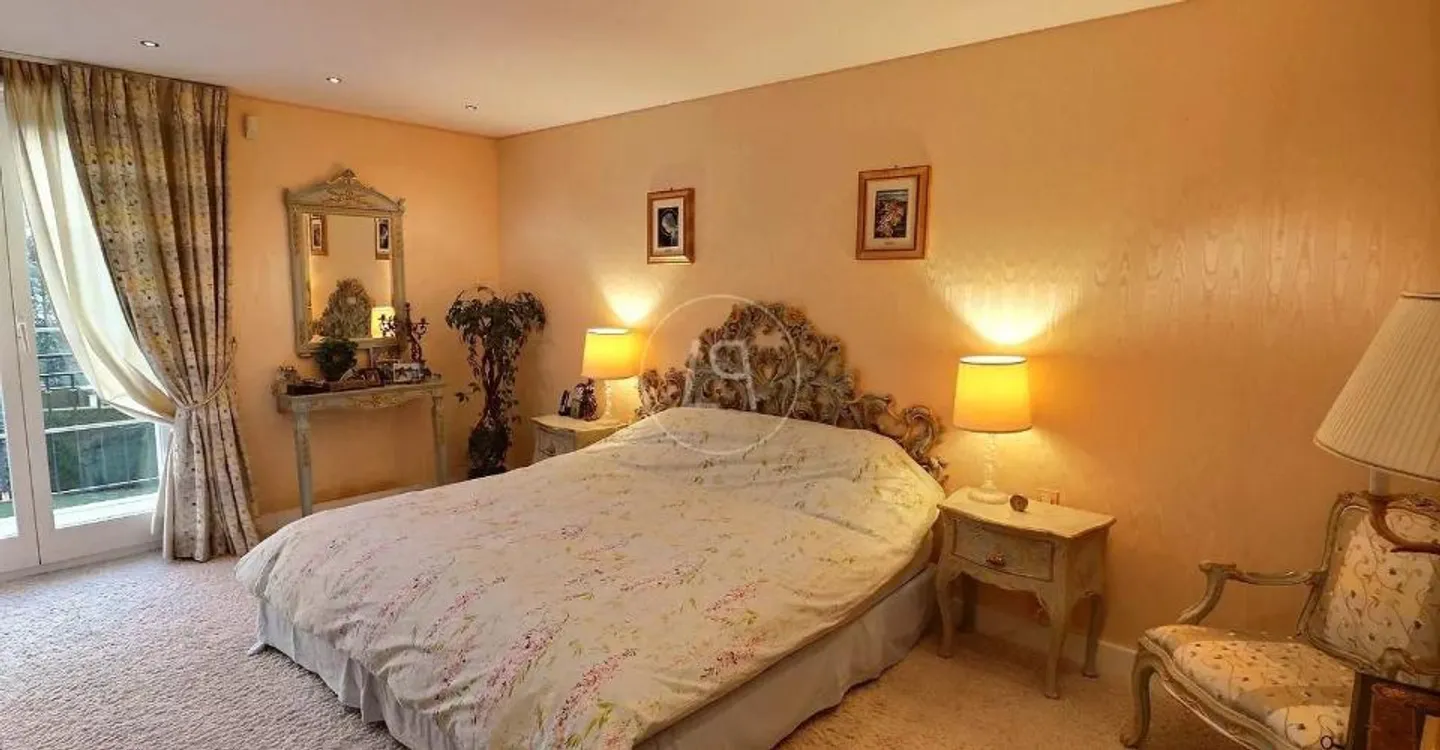 Very beautiful master property in a sought-after area of Lausanne. - Photo 11 of 12