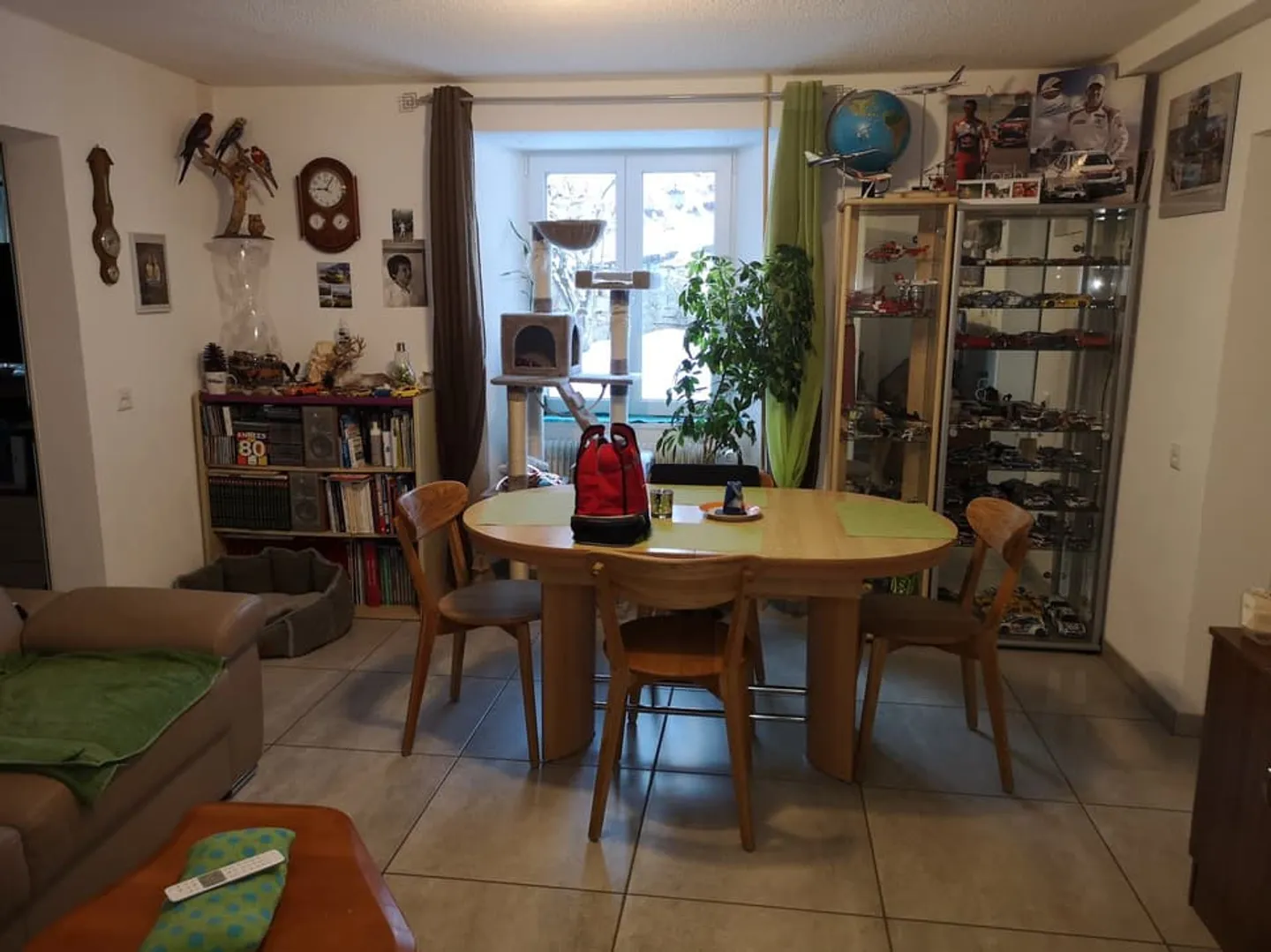 Großes Haus mit zwei Wohnungen im Zentrum von Saignelégier - Foto 11 von 13