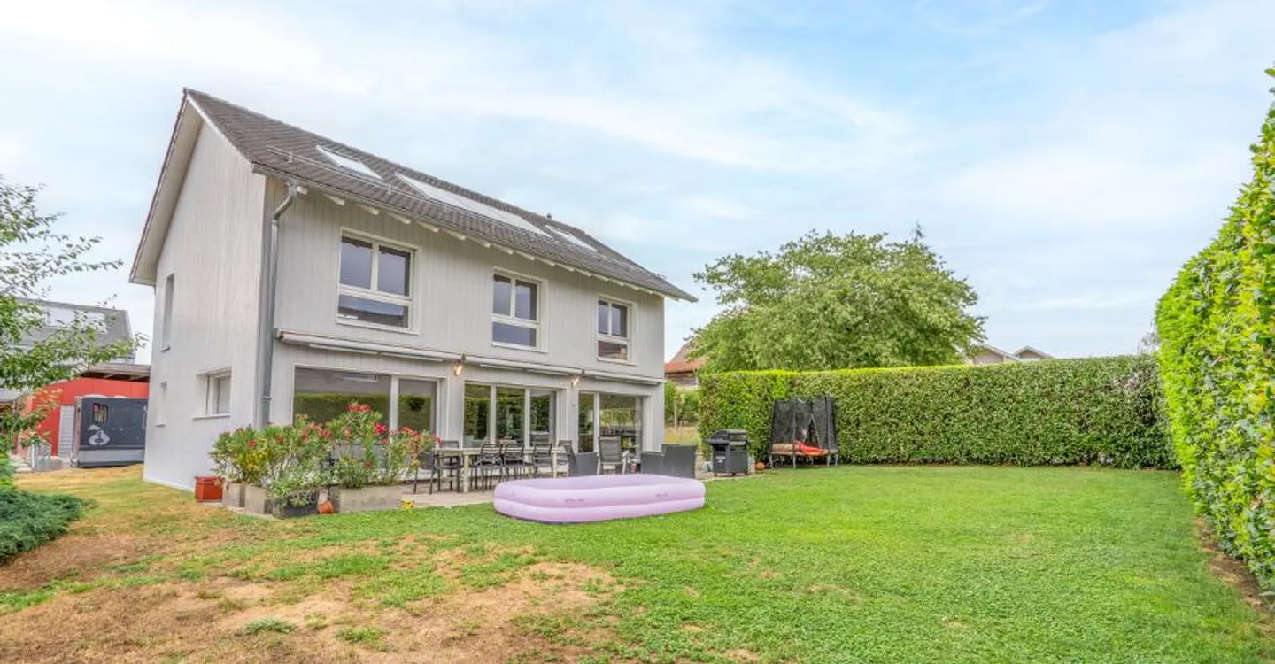 EXCLUSIVITY: Magnificent individual villa in Chavornay for you! - Photo 3 of 12