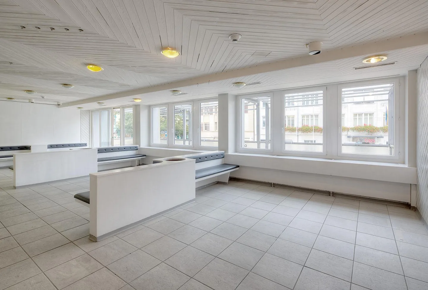 Votre nouvel emplacement de l'entreprise sur le marché! - Photo 1 sur 12
