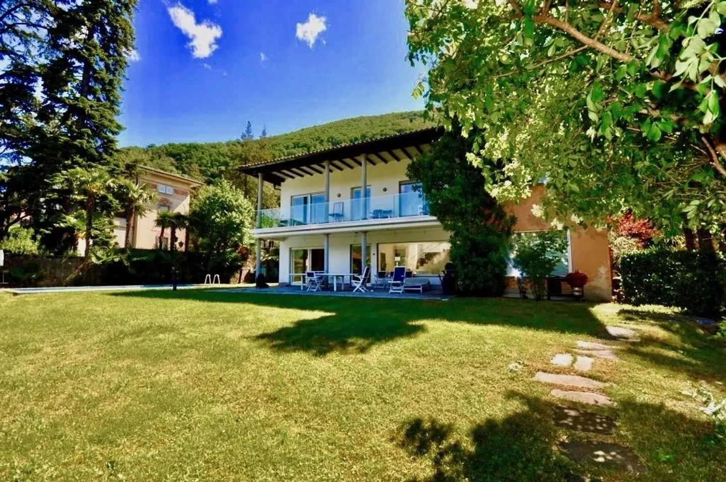 Villa in vendita - Foto 2 di 11
