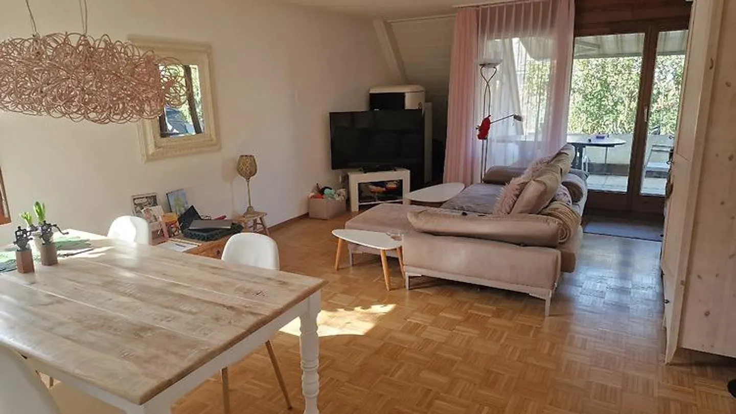 Möblierte Wohnung in Fehraltorf - Foto 1 von 10