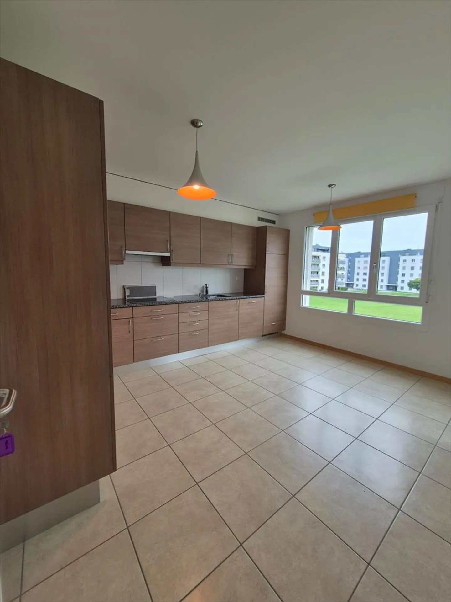 3.5 Room Apartment - Photo 2 of 3