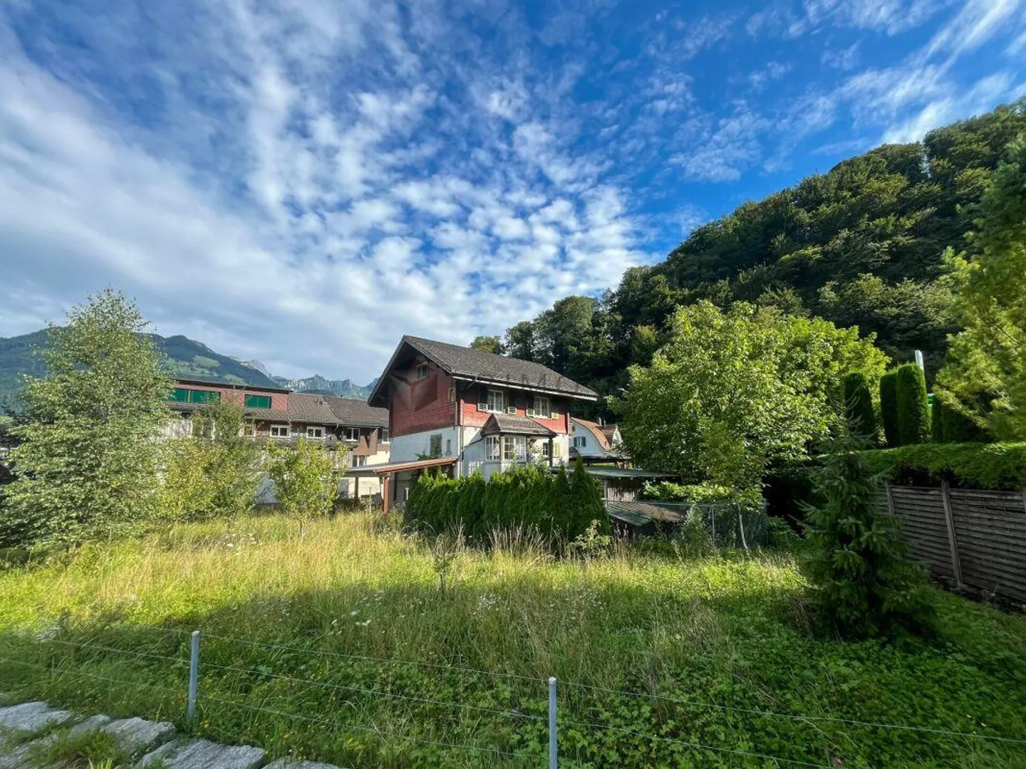 847m2 Zukunftsgrundstück - wo Ideen Wurzeln schlagen - Foto 1 di 4